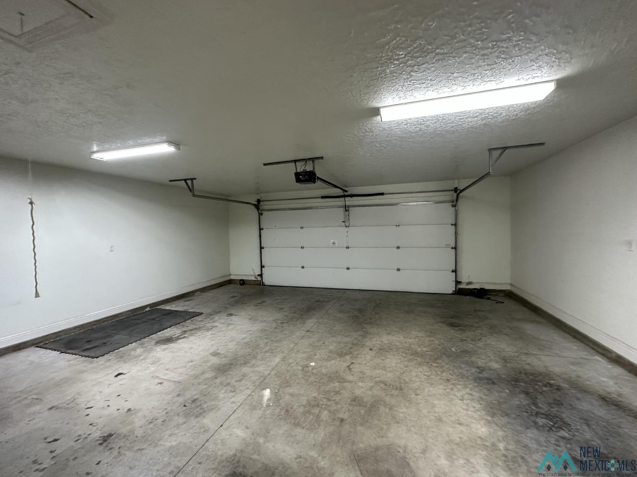 2131 Mockingbird Lane