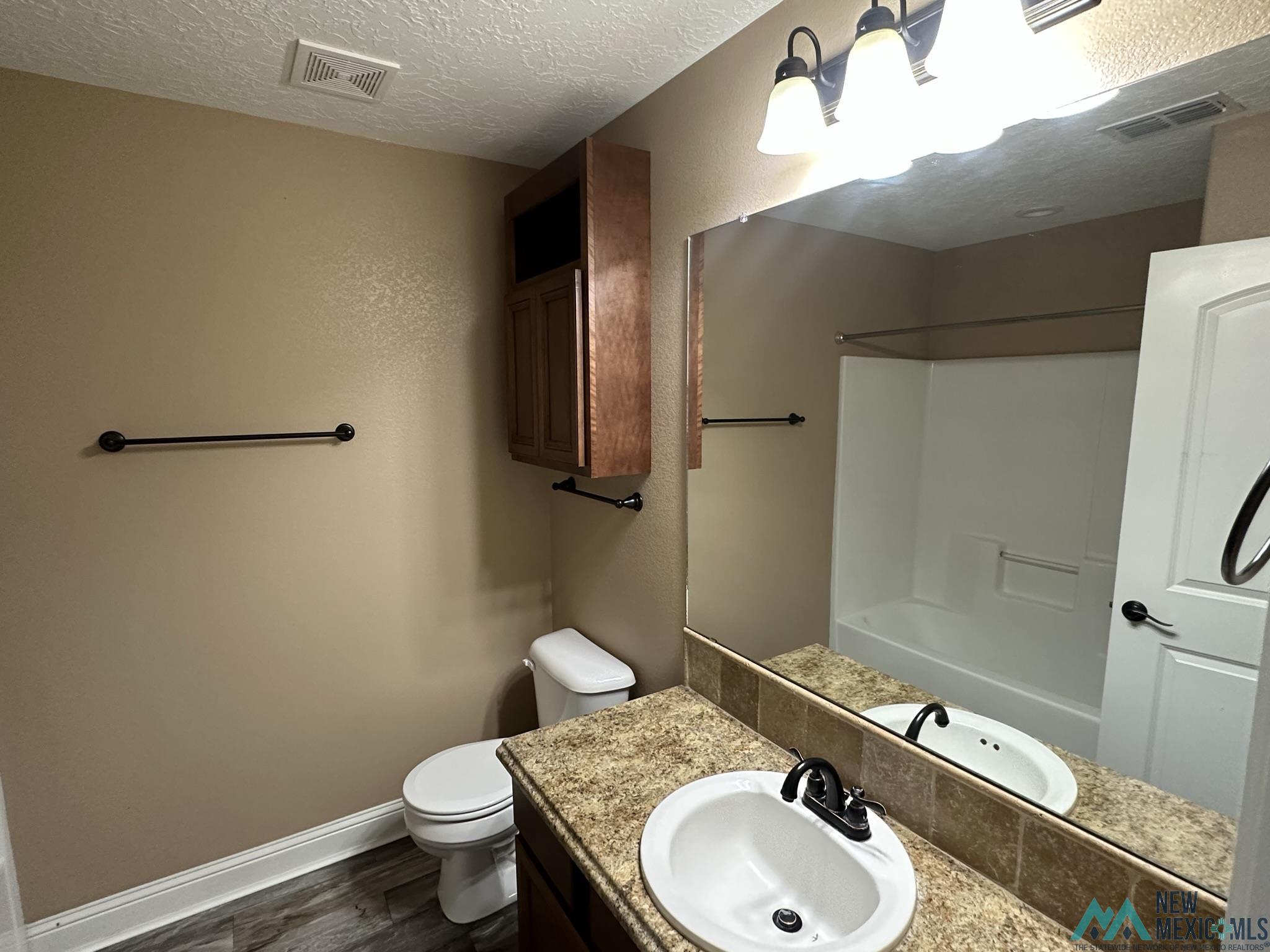 2131 Mockingbird Lane