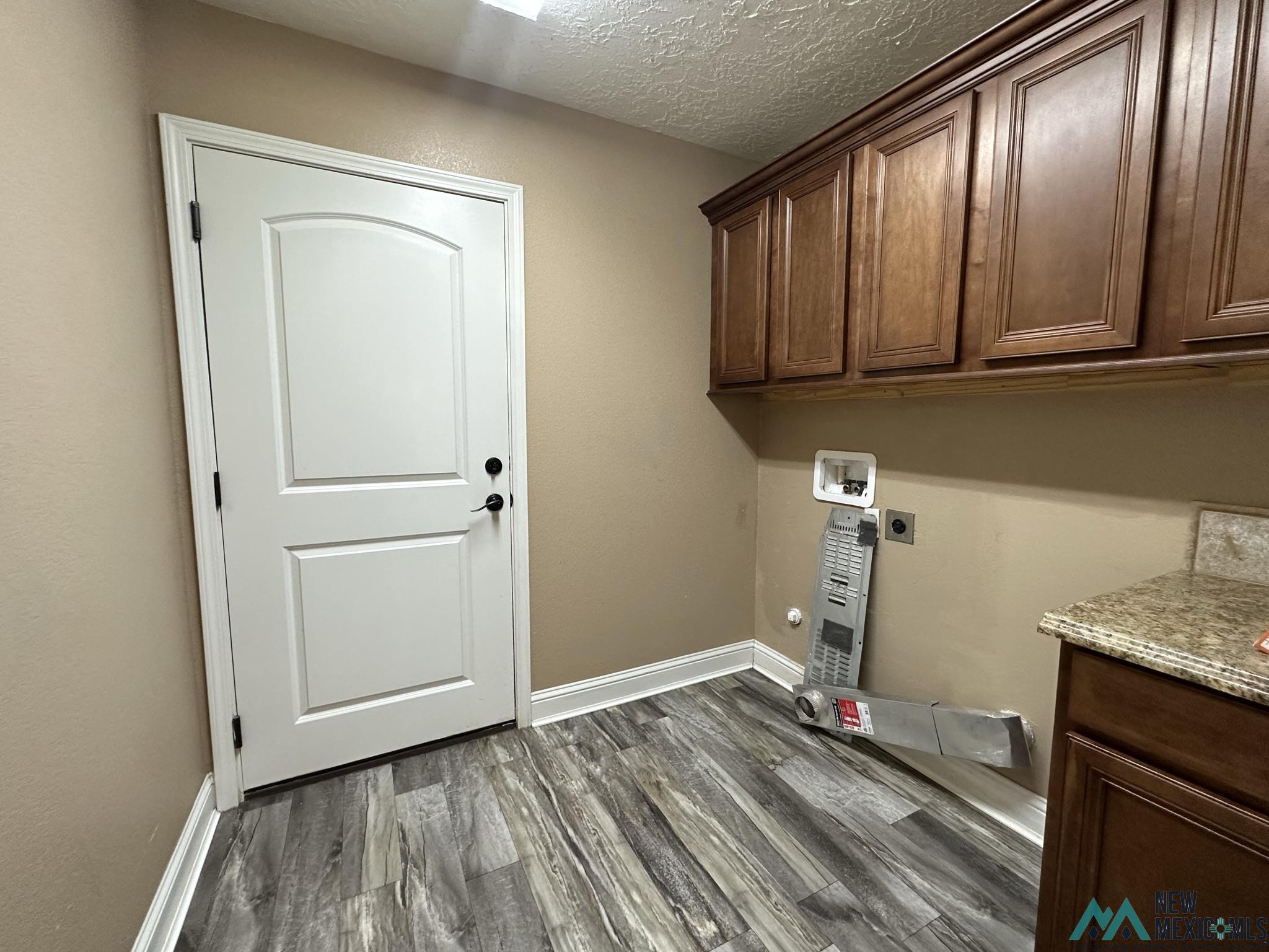 2131 Mockingbird Lane