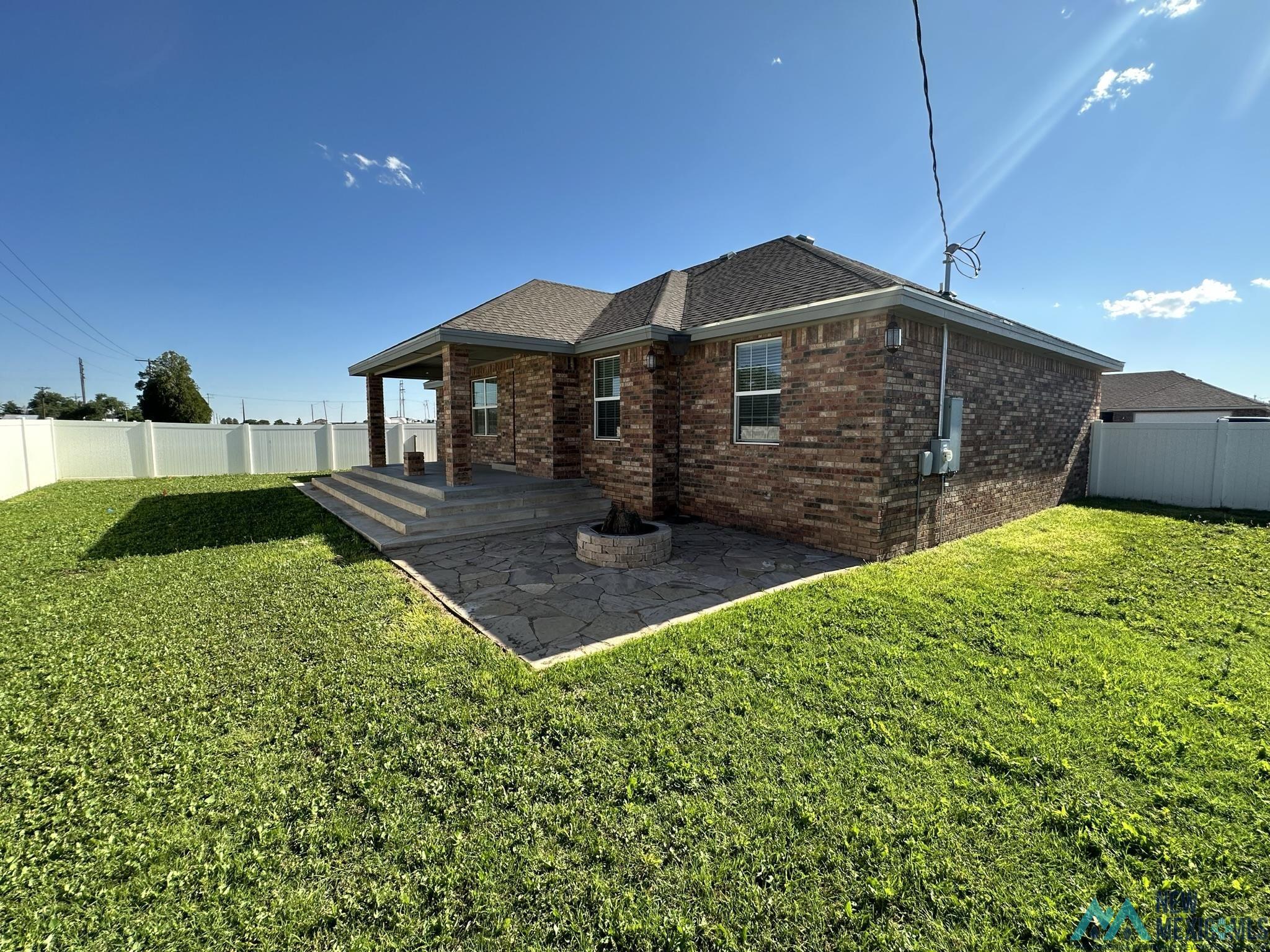 2131 Mockingbird Lane