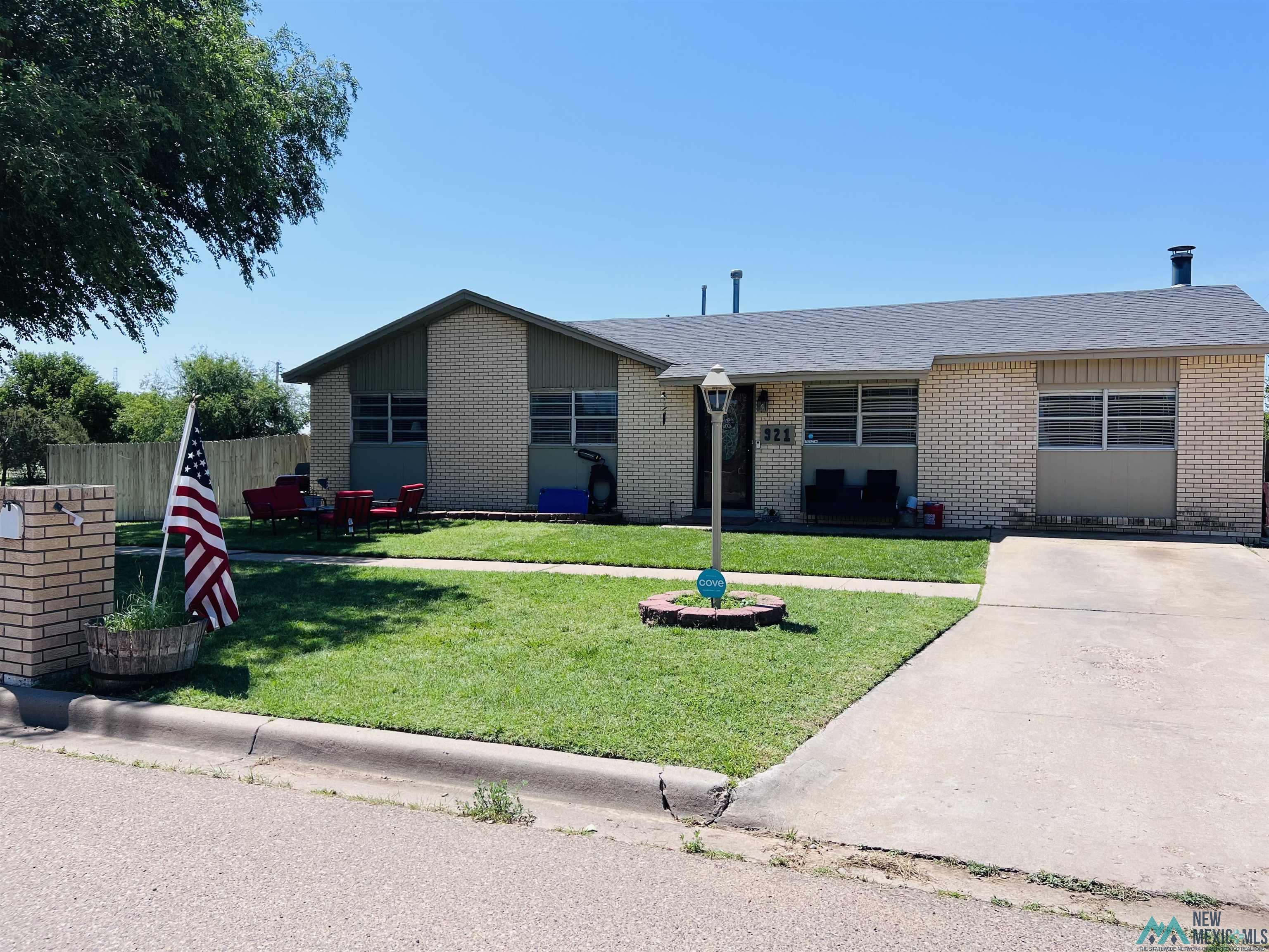 921 Fairmont Court