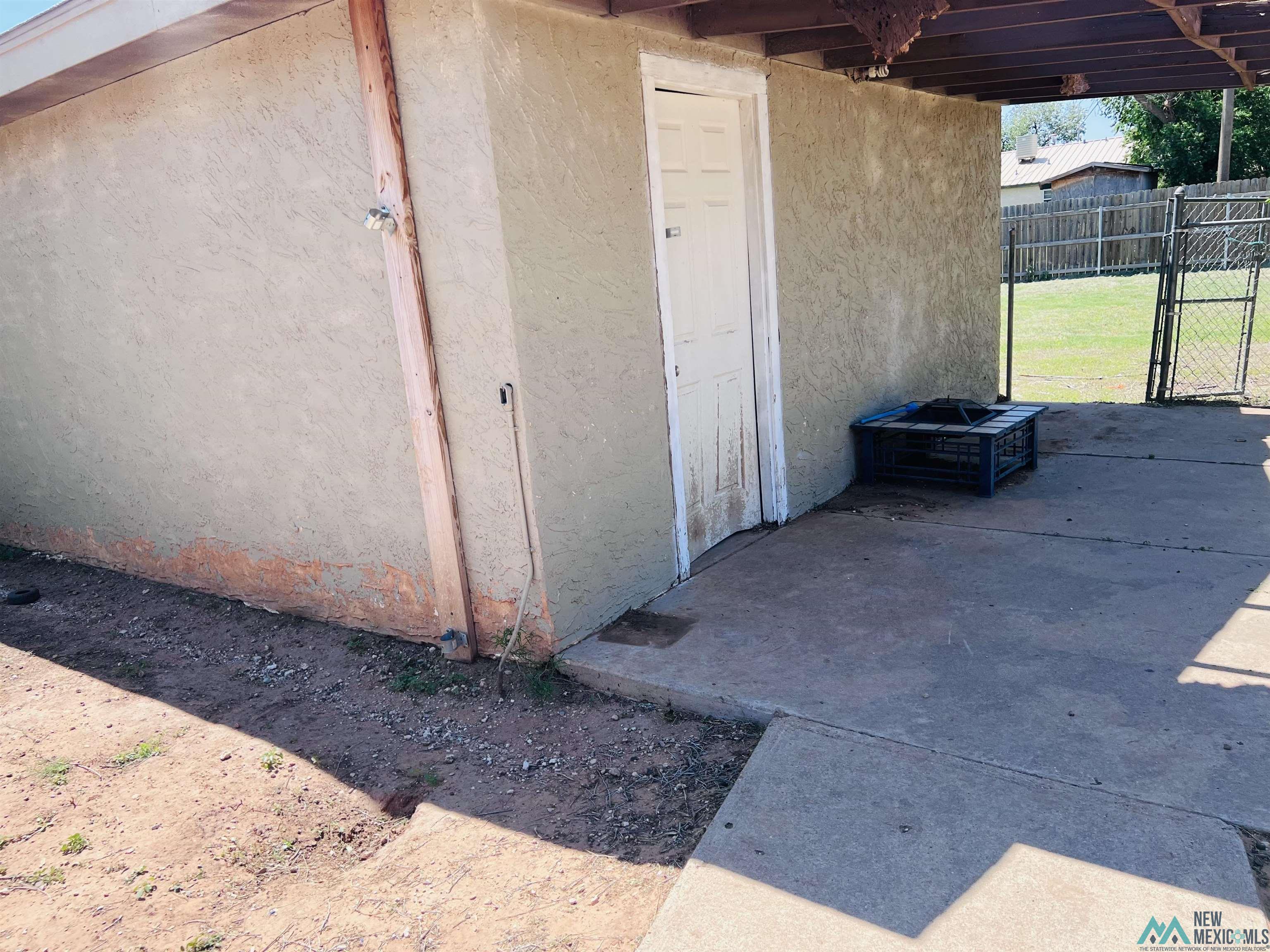 921 Fairmont Court