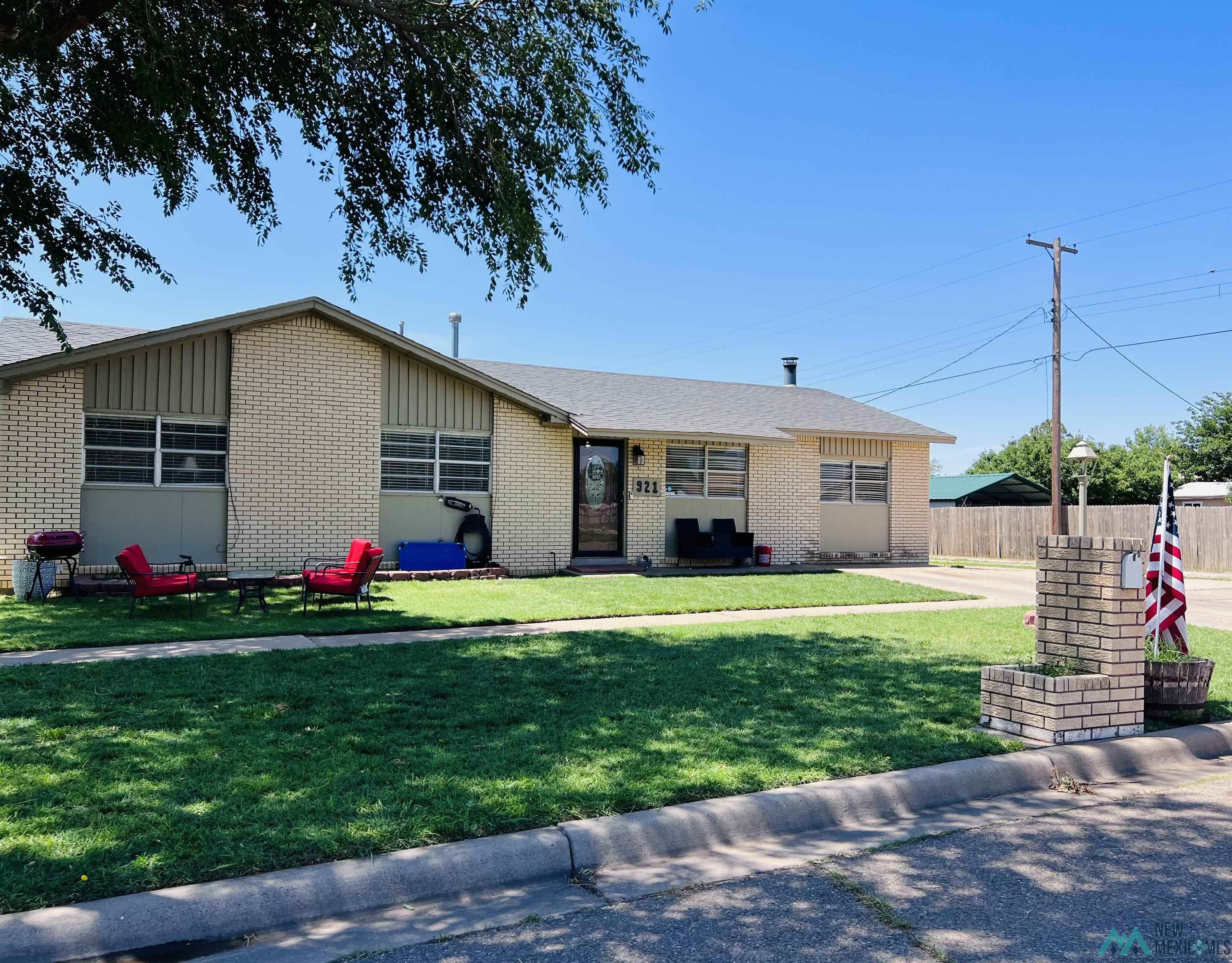 921 Fairmont Court