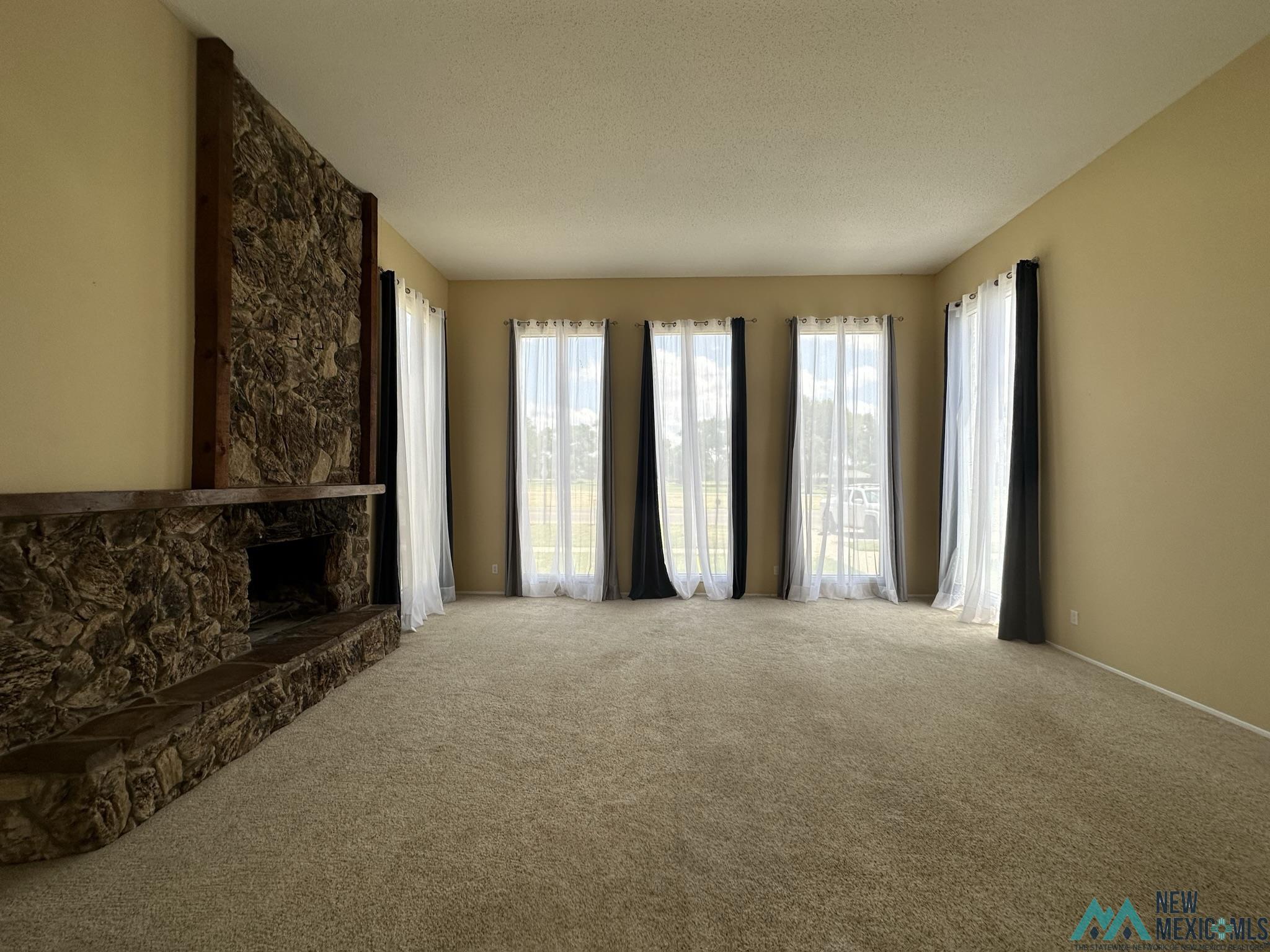1100 Colonial Parkway