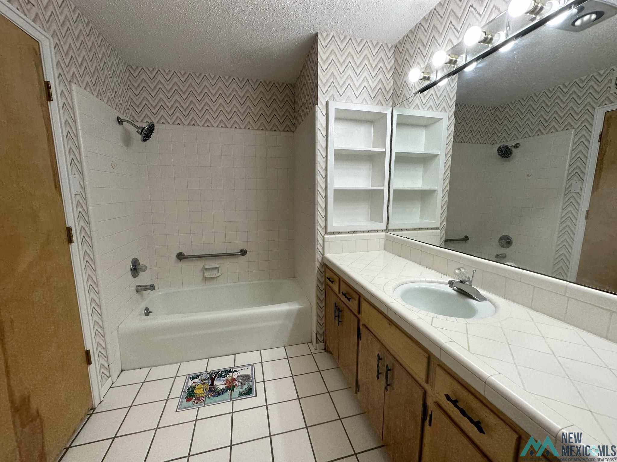 1100 Colonial Parkway
