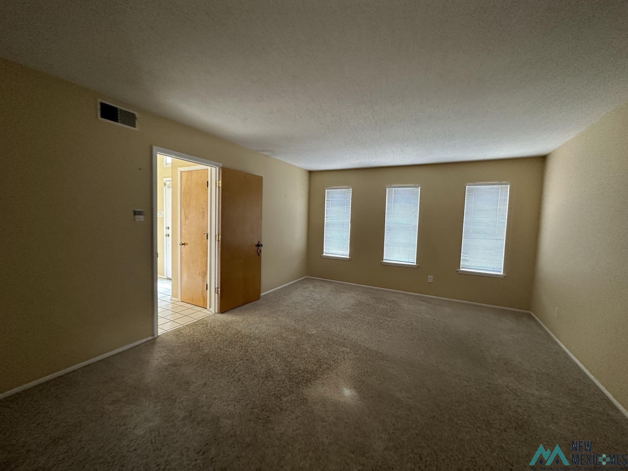1100 Colonial Parkway