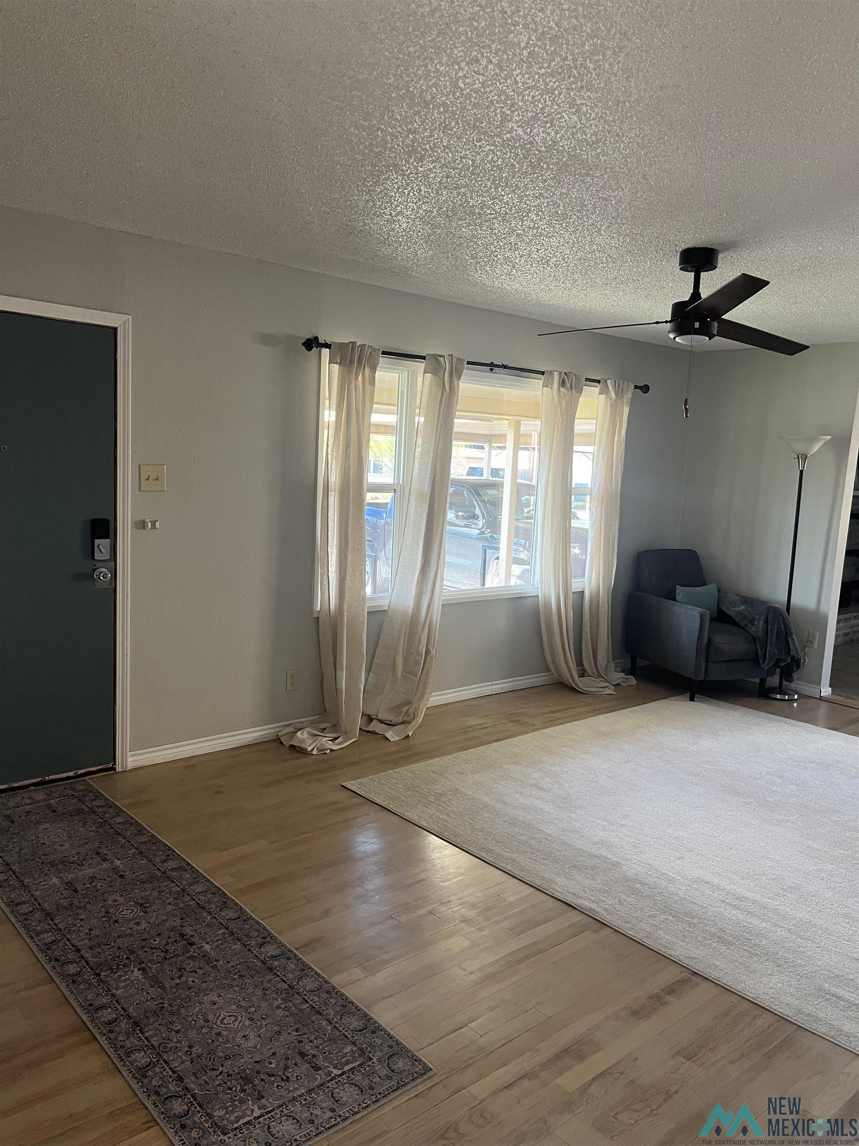 225 E Plaza Drive