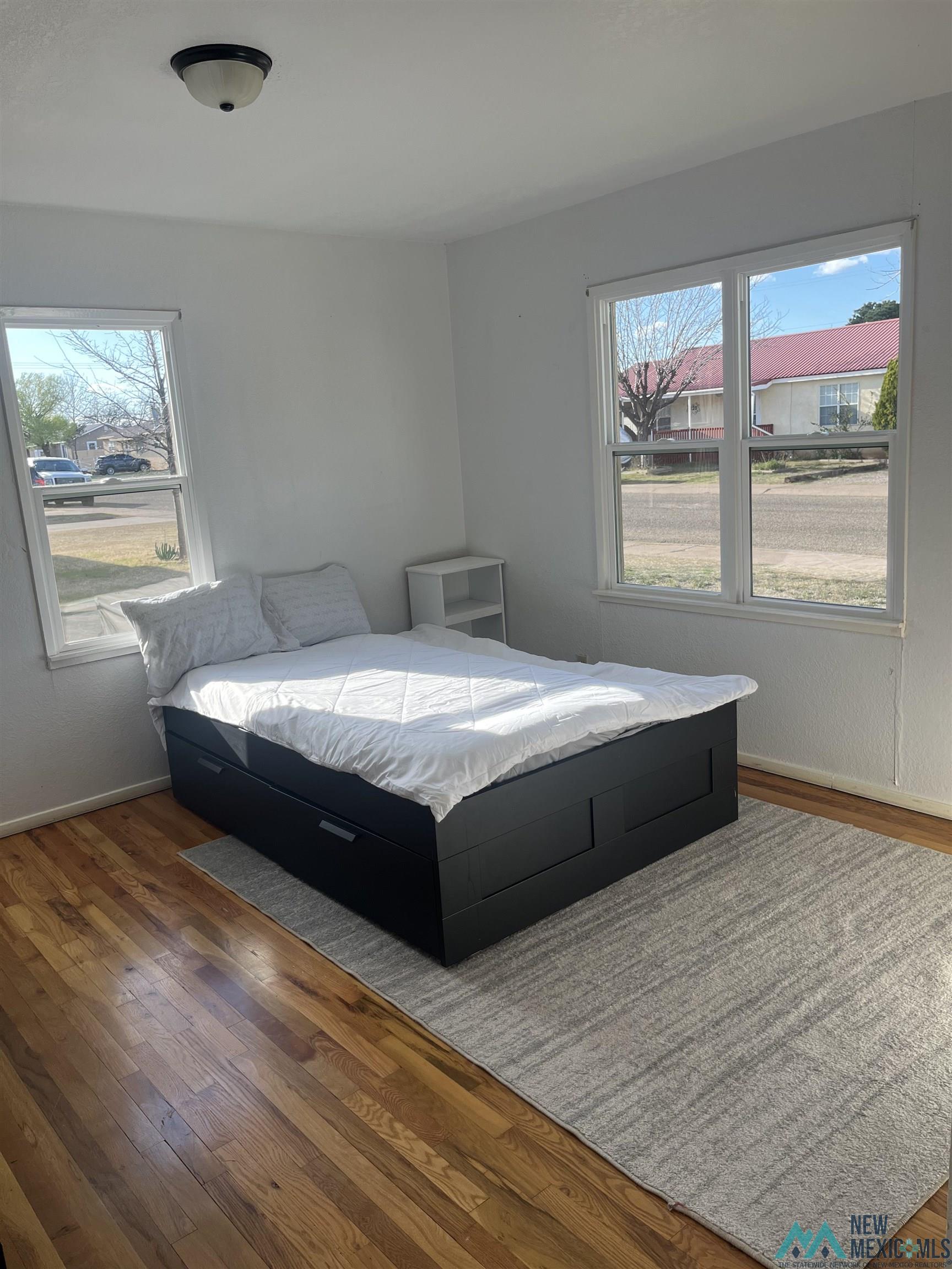 225 E Plaza Drive