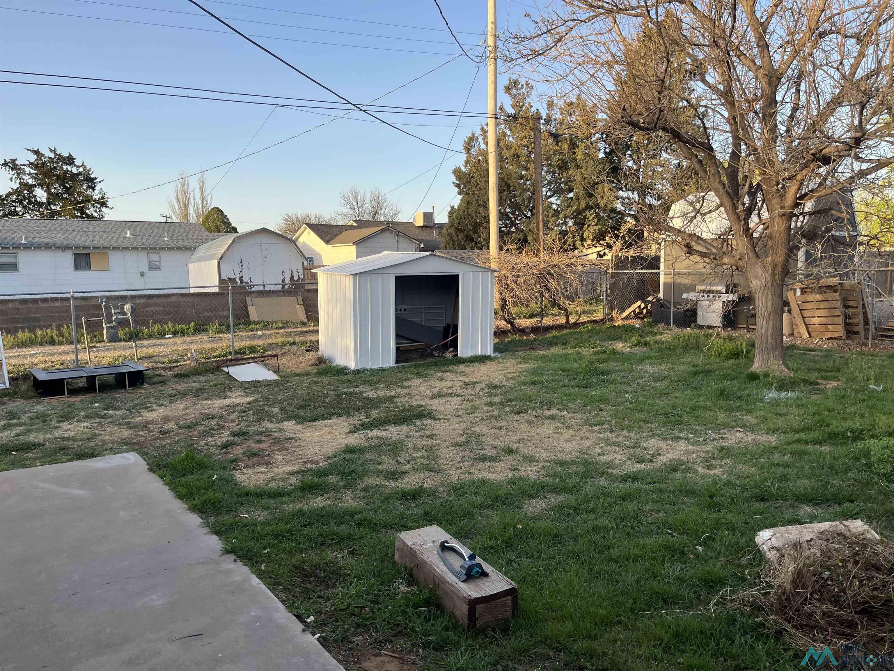 225 E Plaza Drive