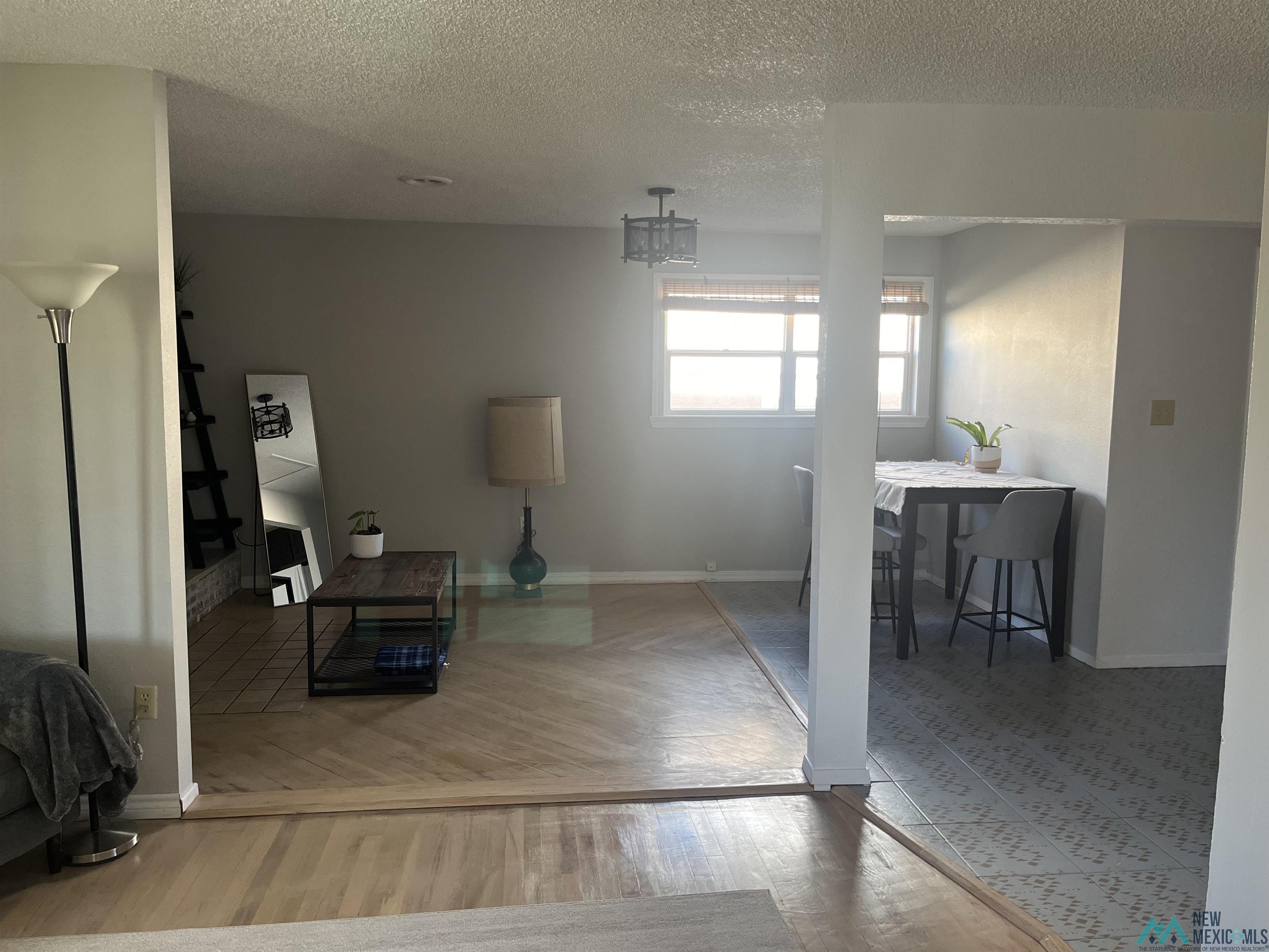 225 E Plaza Drive