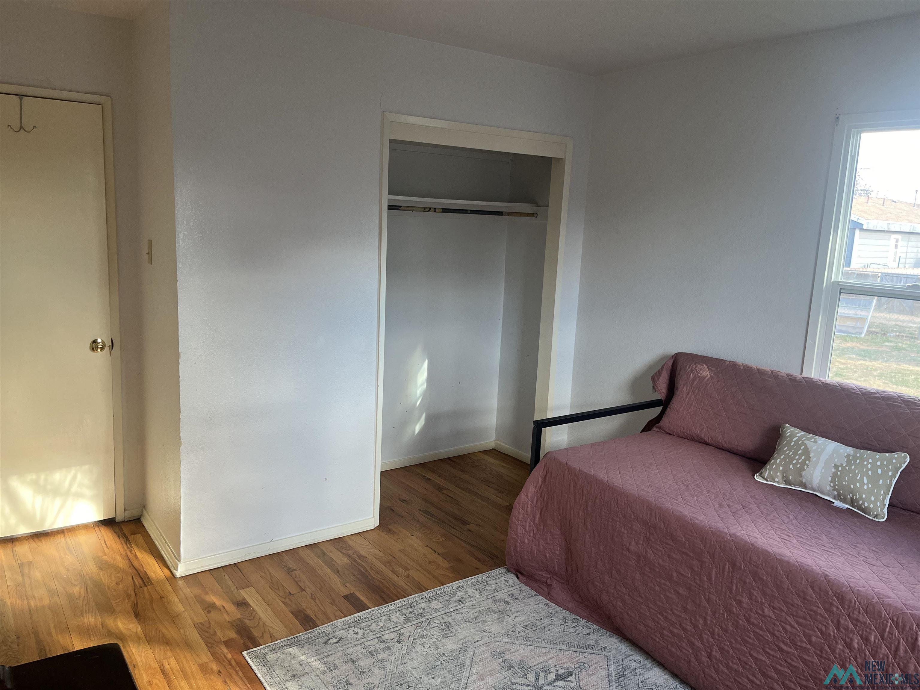 225 E Plaza Drive