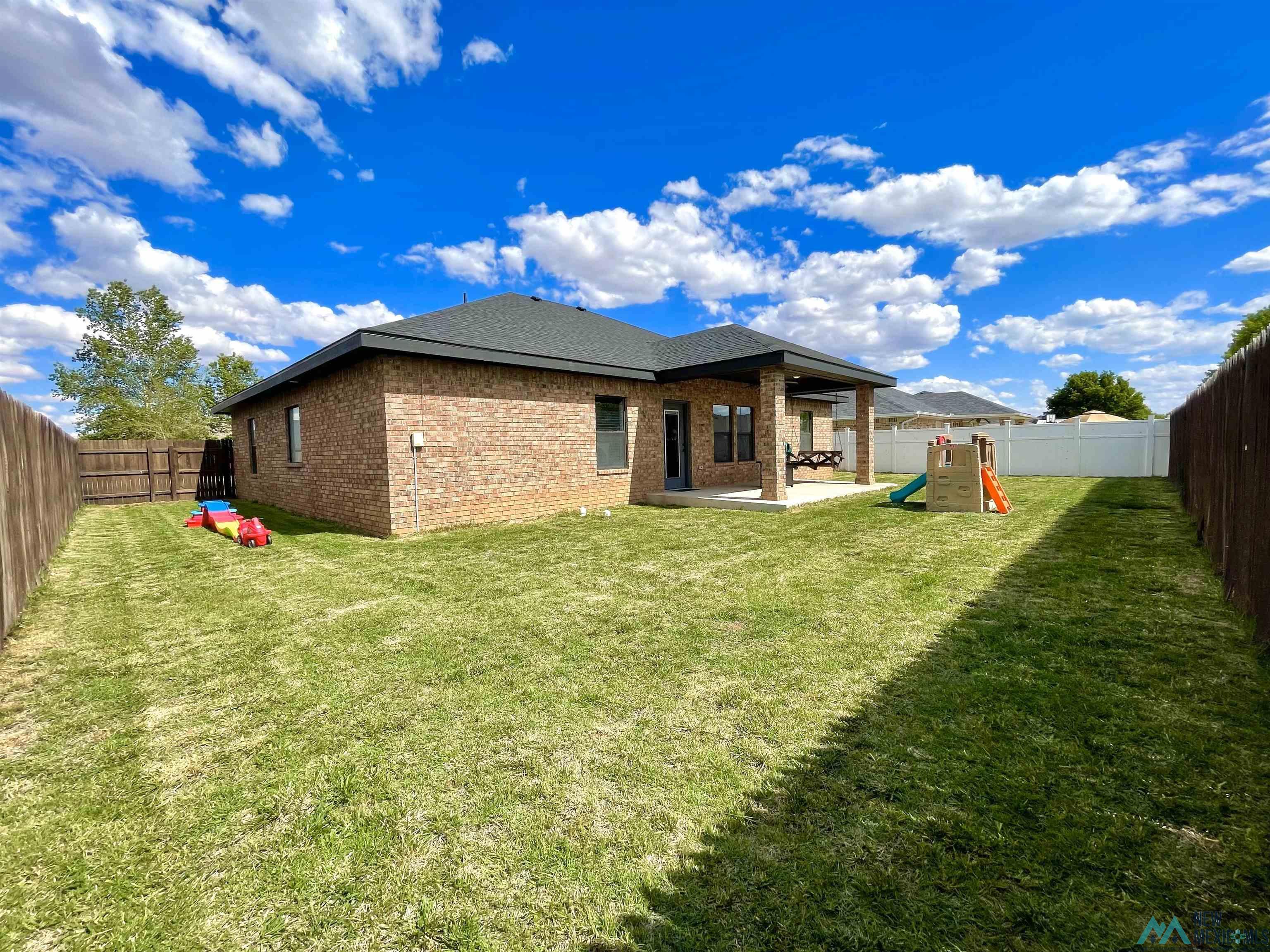 3304 Northglen Drive