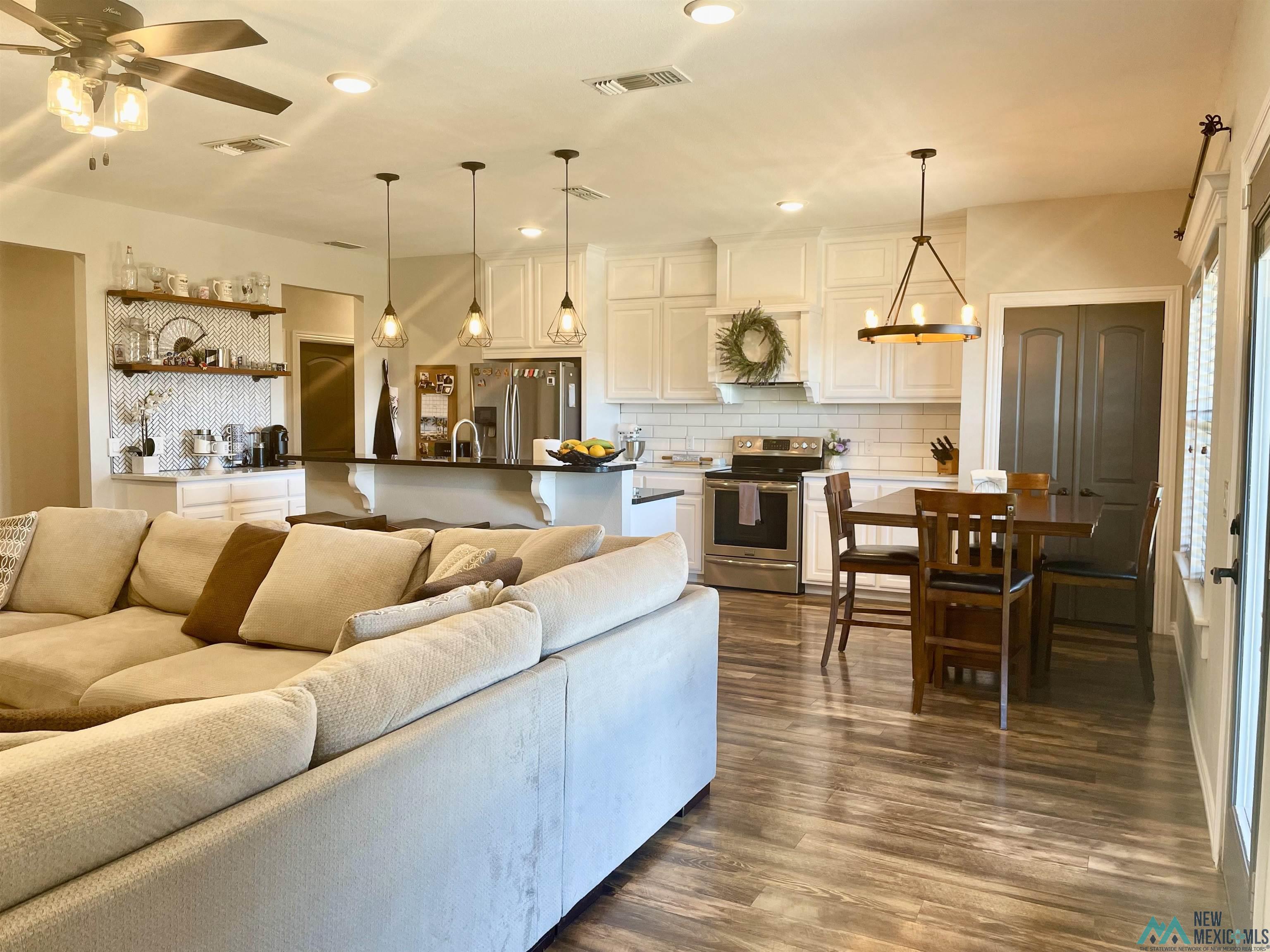3304 Northglen Drive