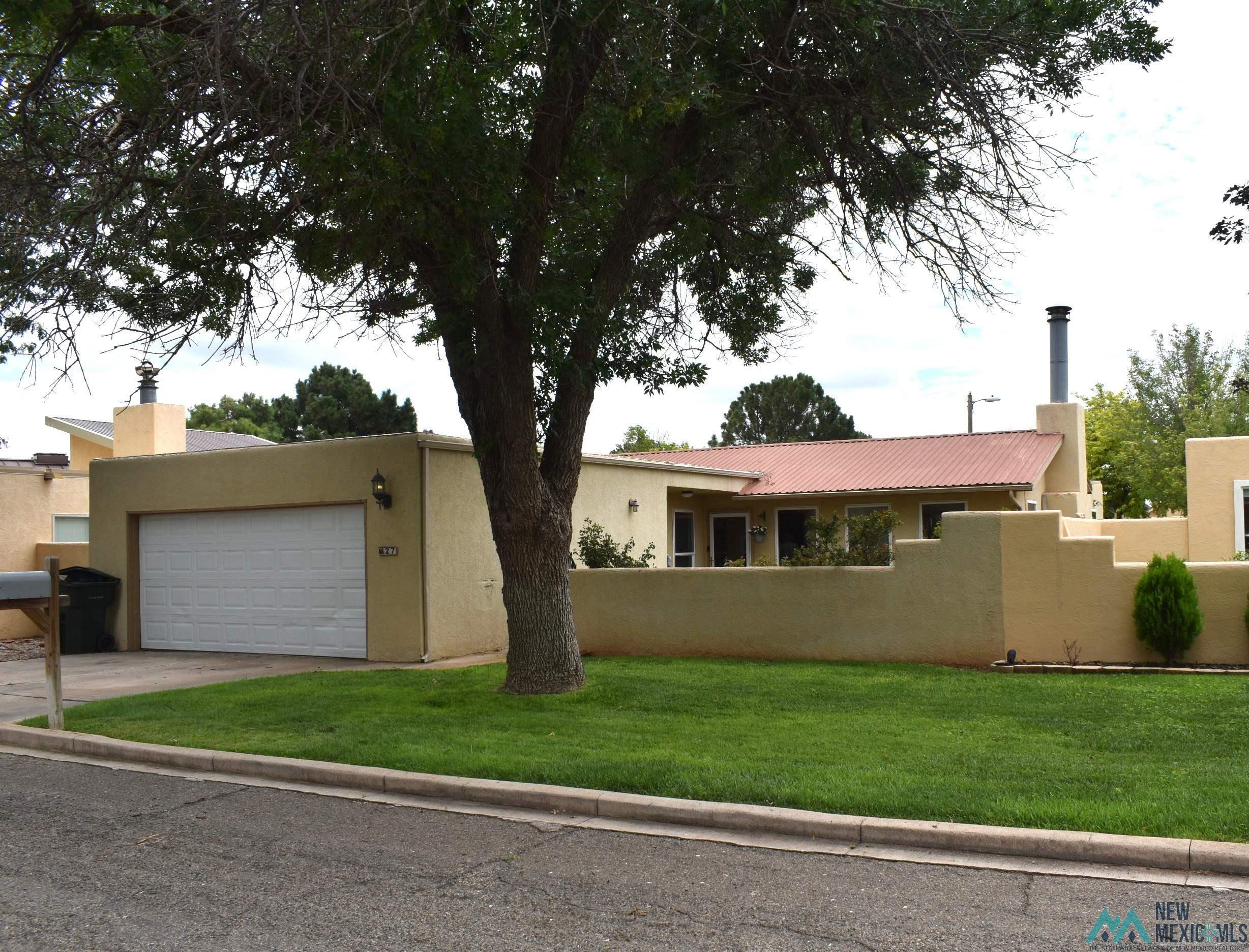 27 Paseo Village