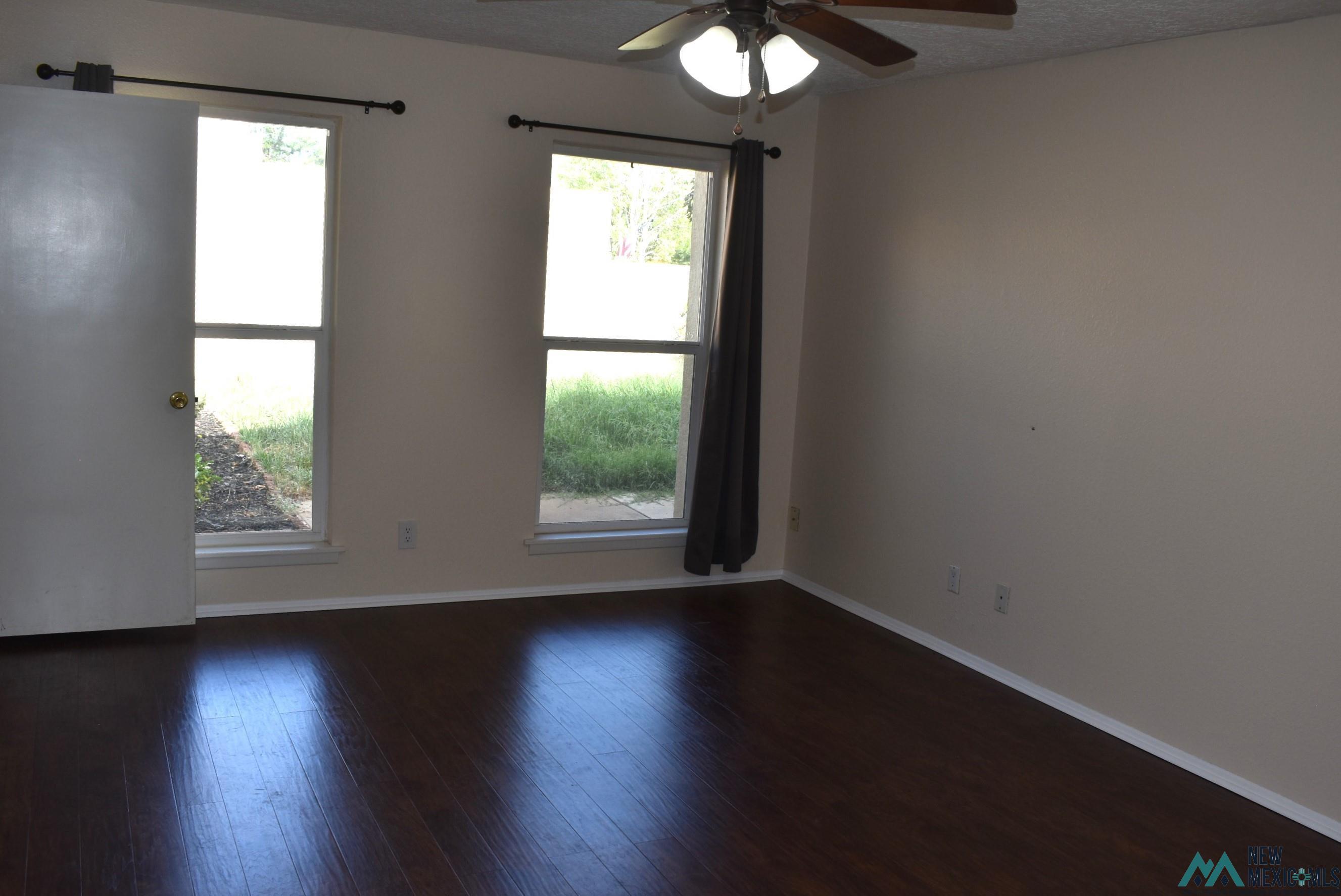 27 Paseo Village