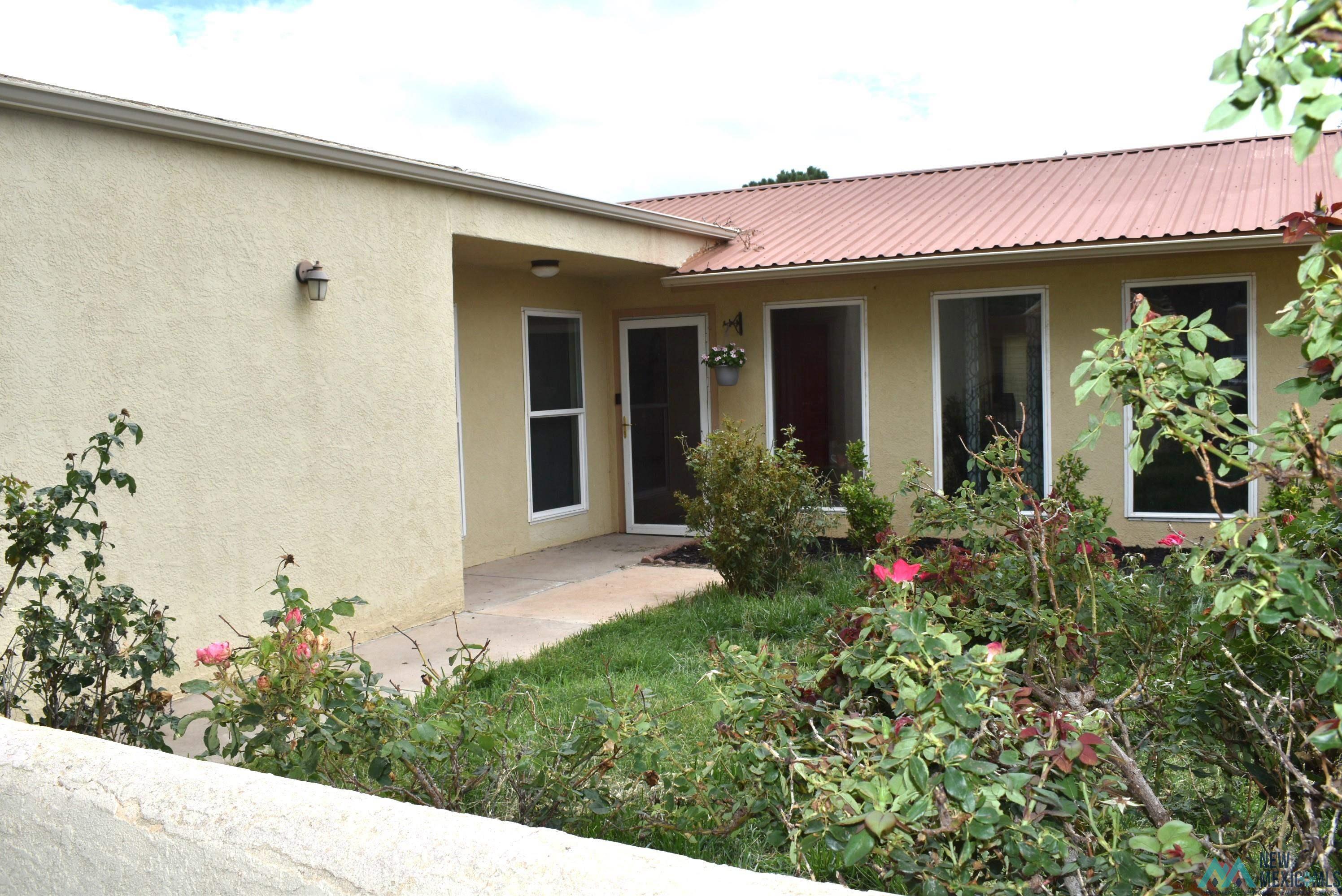 27 Paseo Village