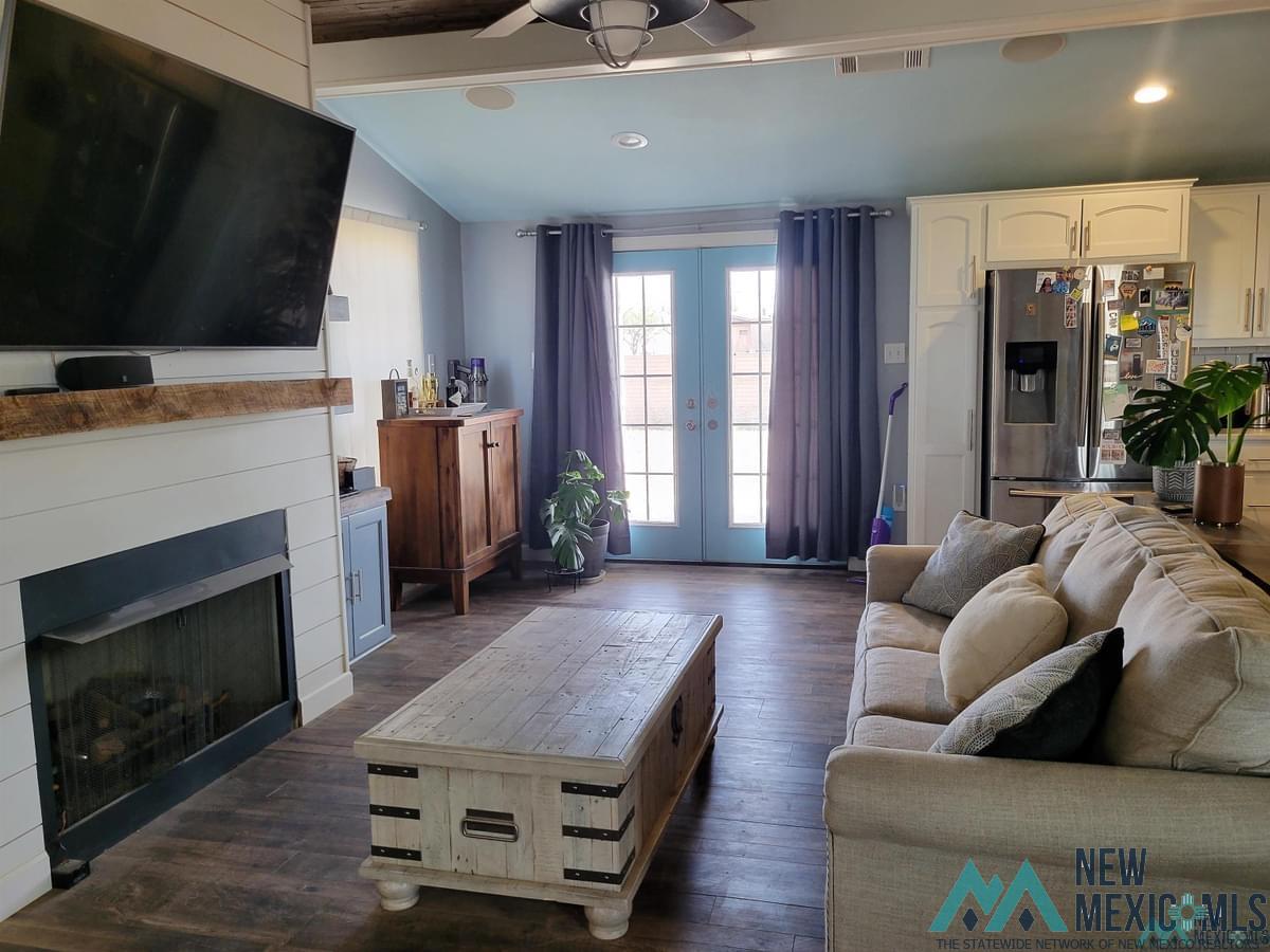 470 S Roosevelt Road X