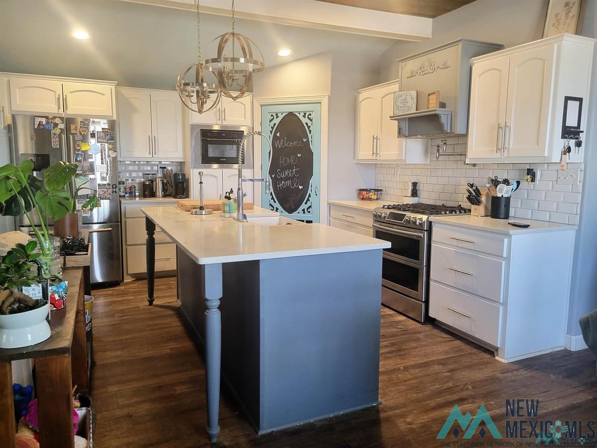 470 S Roosevelt Road X