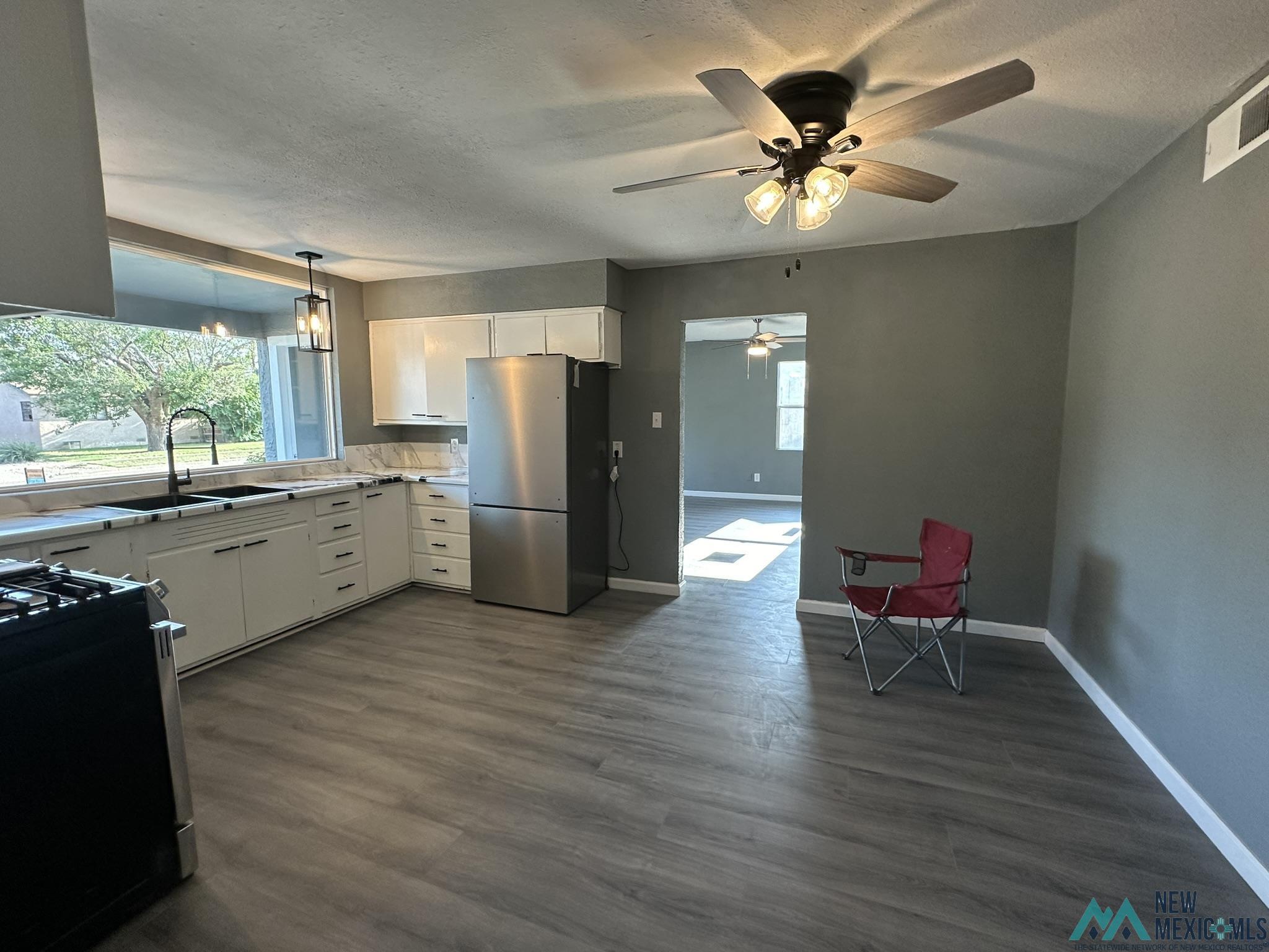 612 Prairieview Drive