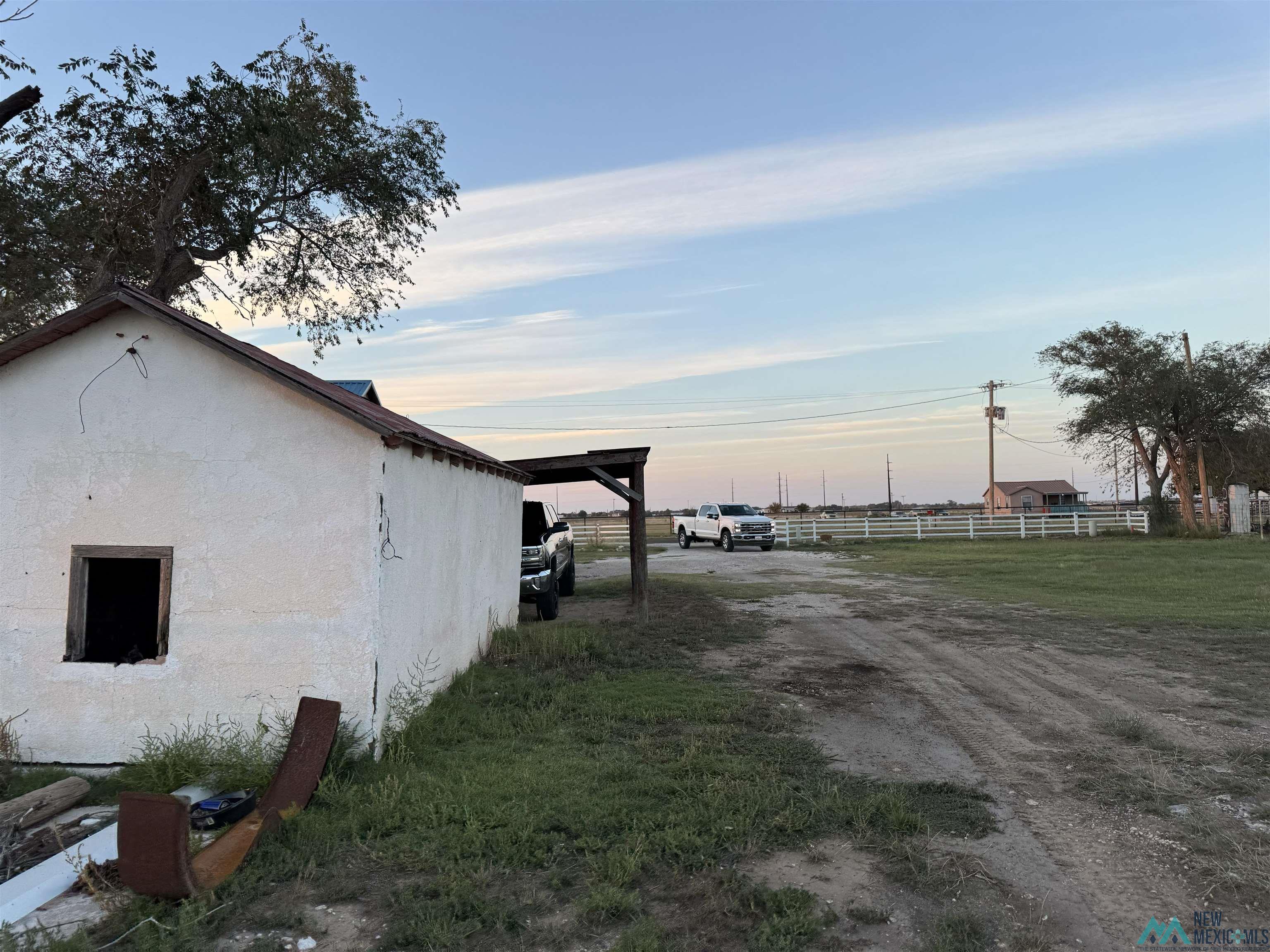 1661 S Roosevelt Road 6 Road