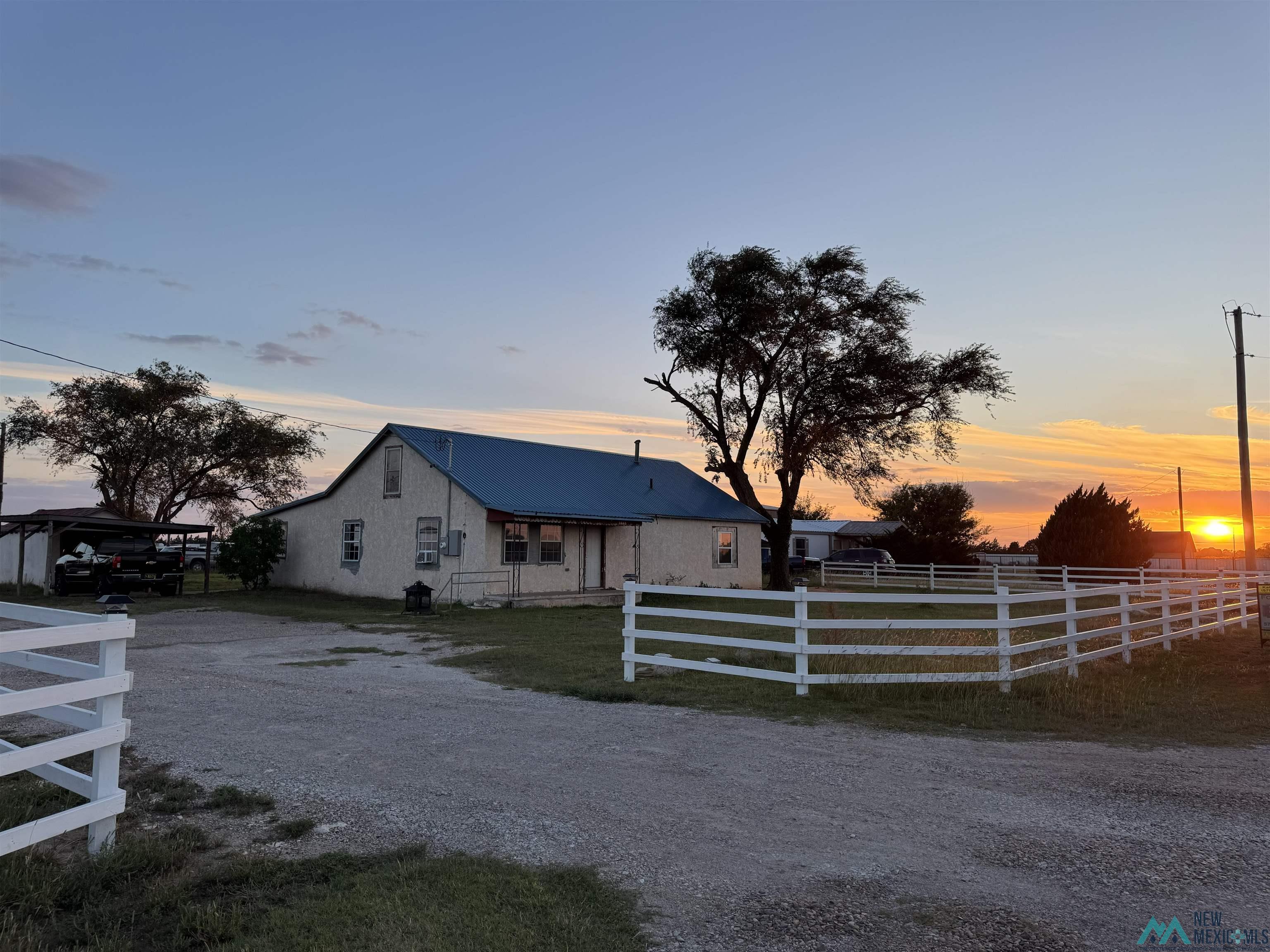 1661 S Roosevelt Road 6 Road