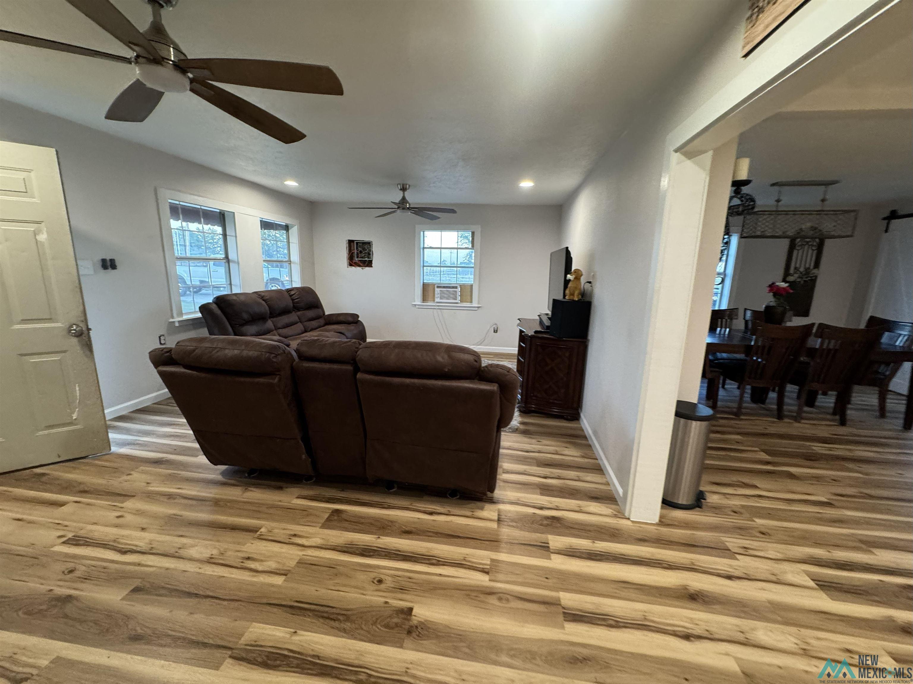 1661 S Roosevelt Road 6 Road