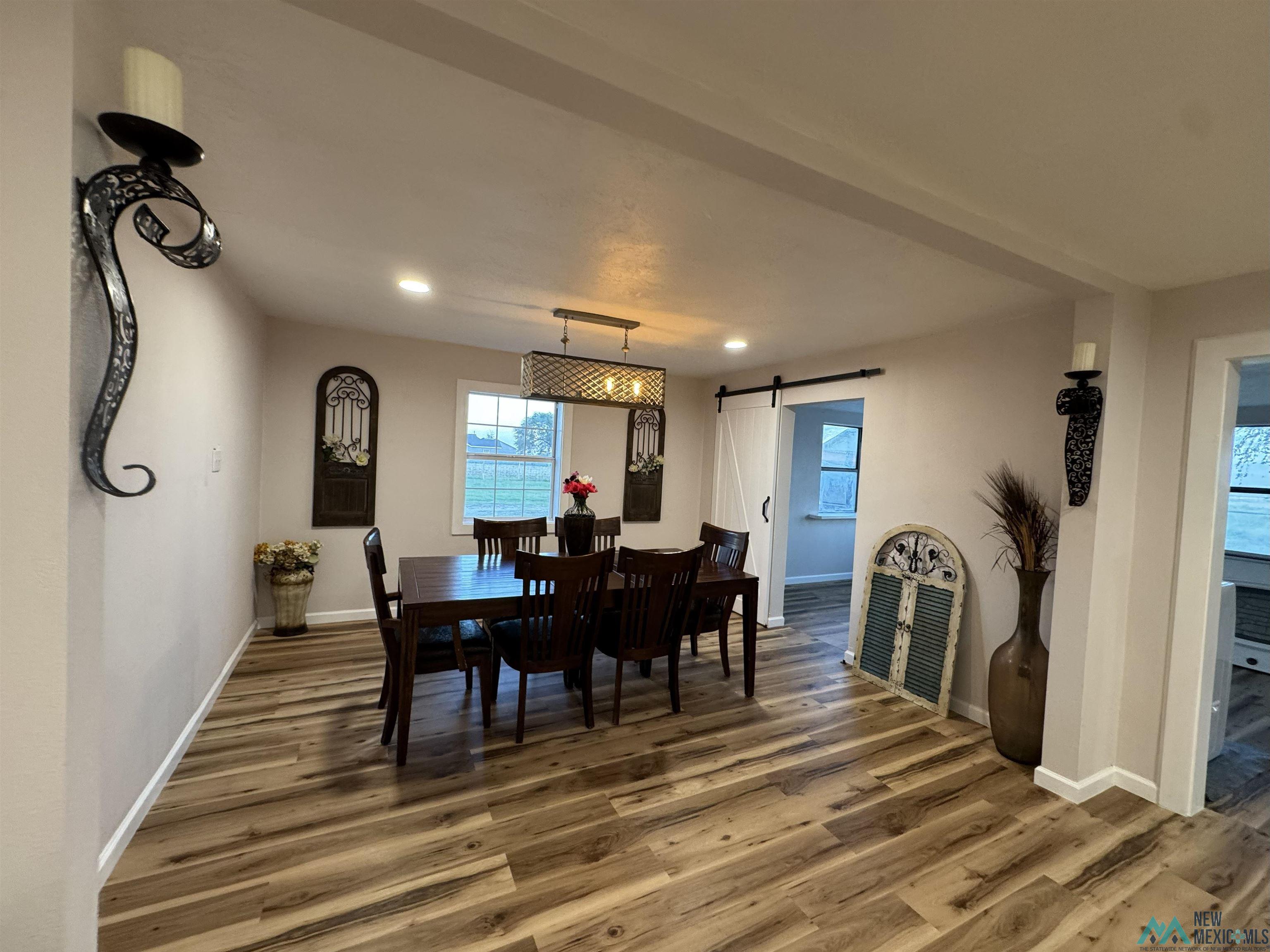 1661 S Roosevelt Road 6 Road