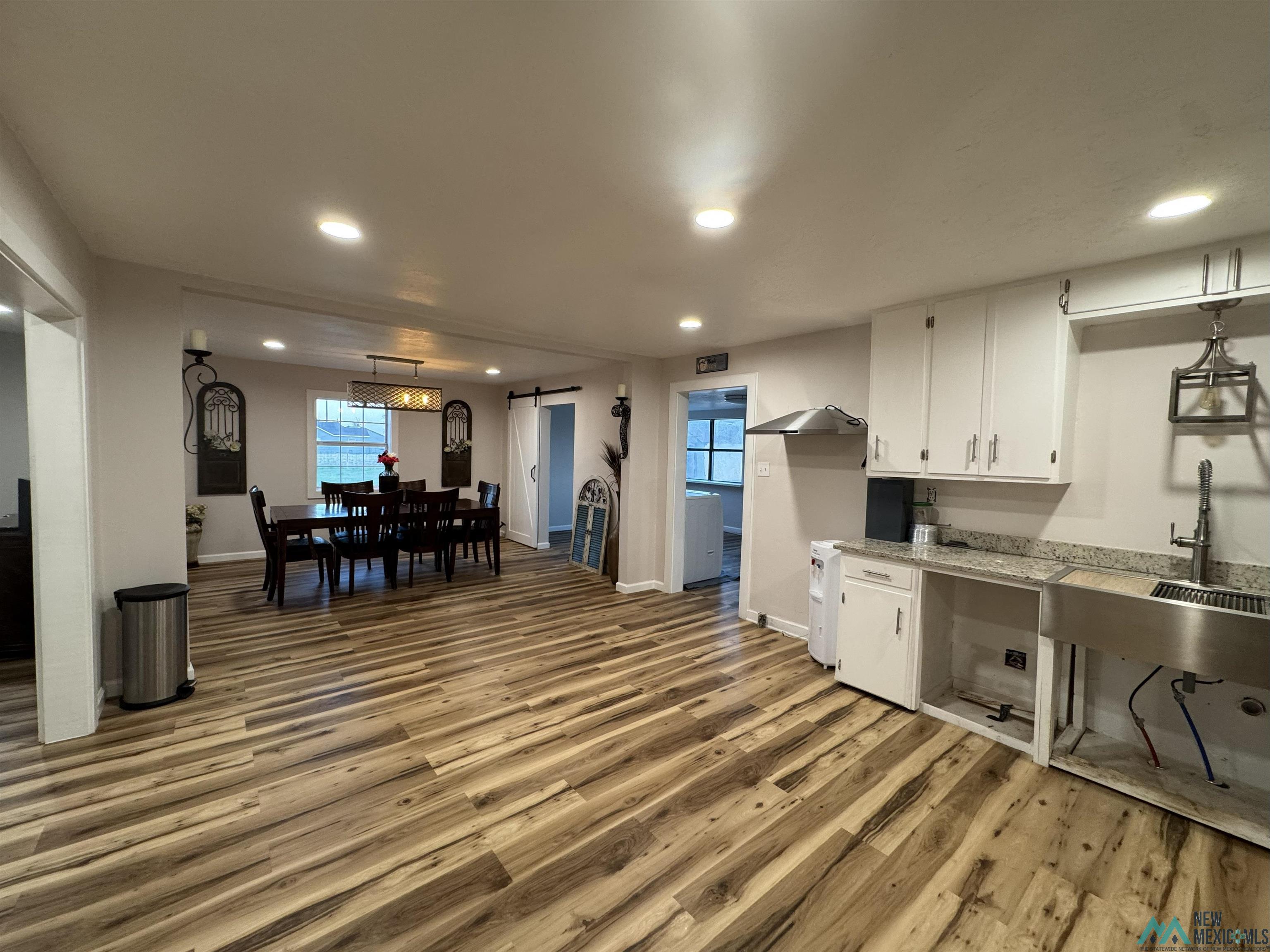 1661 S Roosevelt Road 6 Road