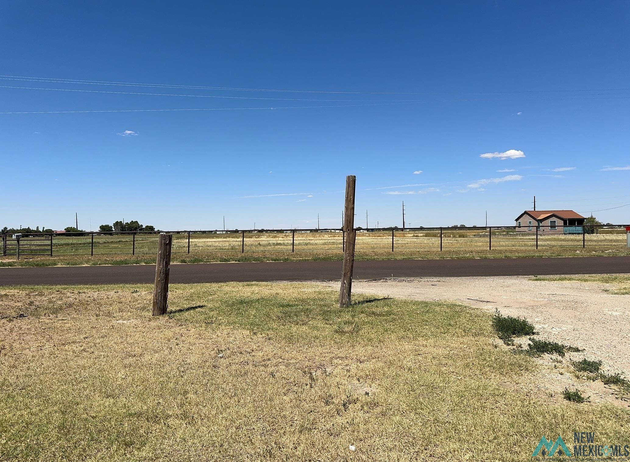 1661 S Roosevelt Road 6 Road