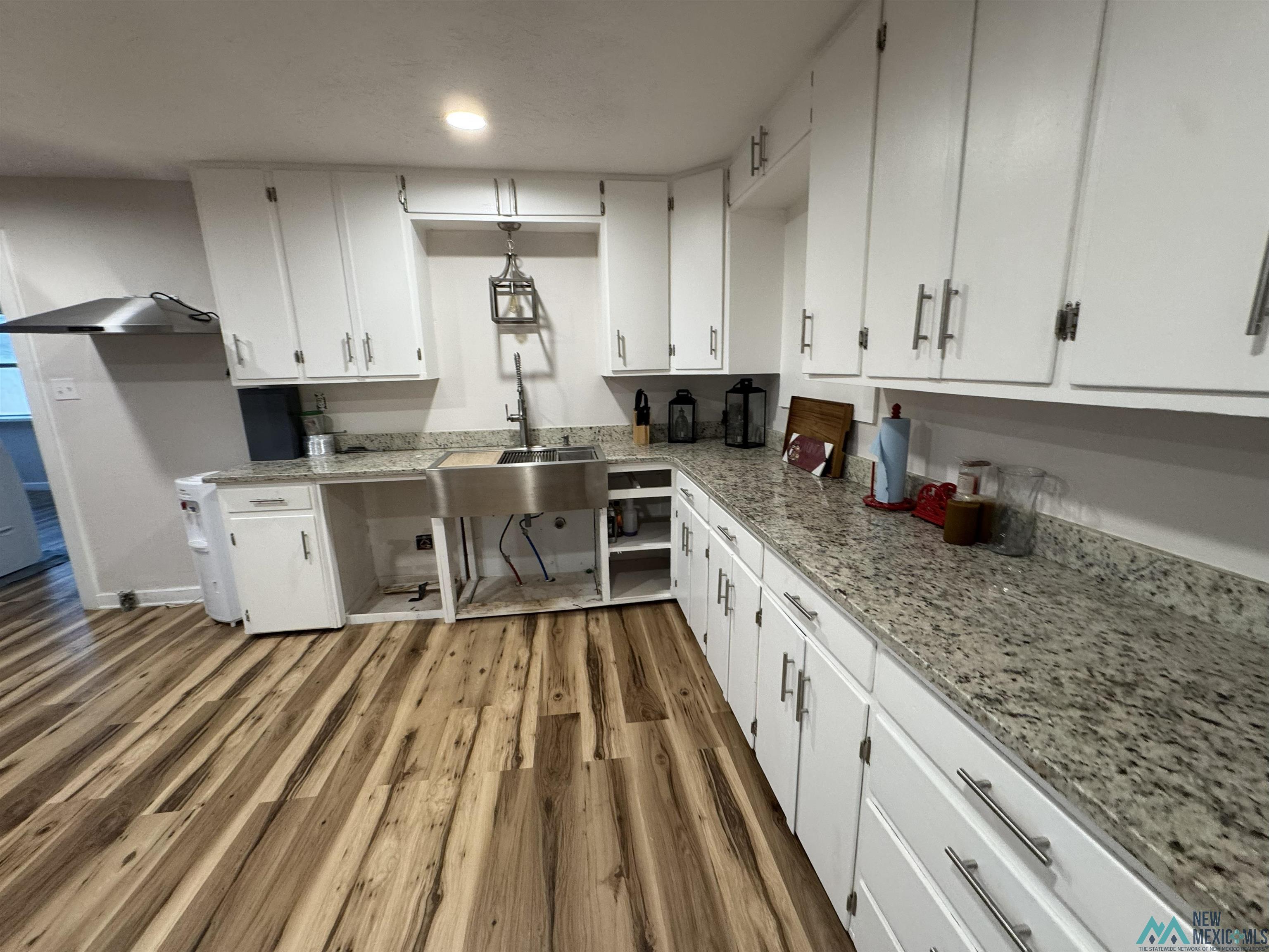 1661 S Roosevelt Road 6 Road