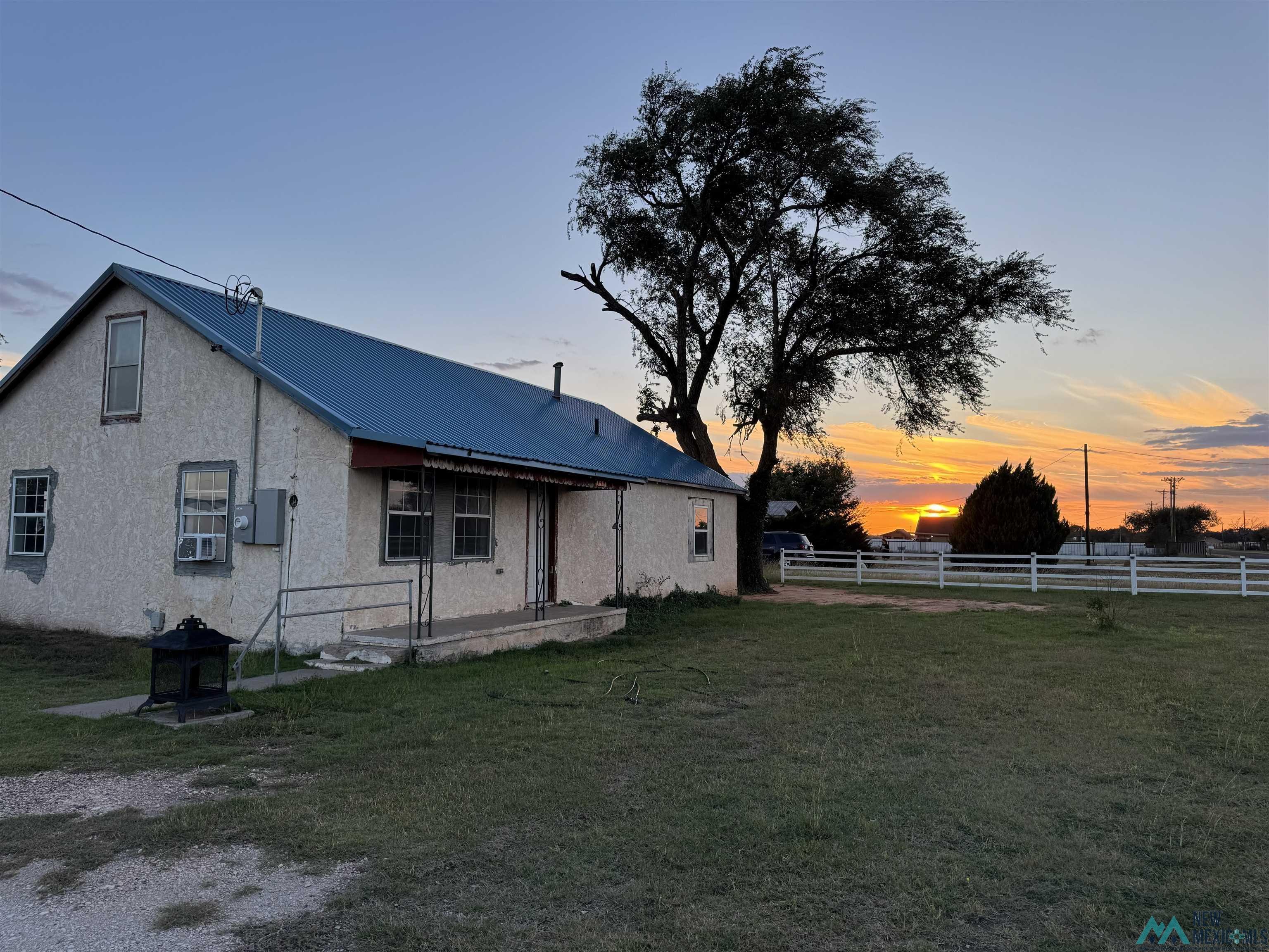 1661 S Roosevelt Road 6 Road