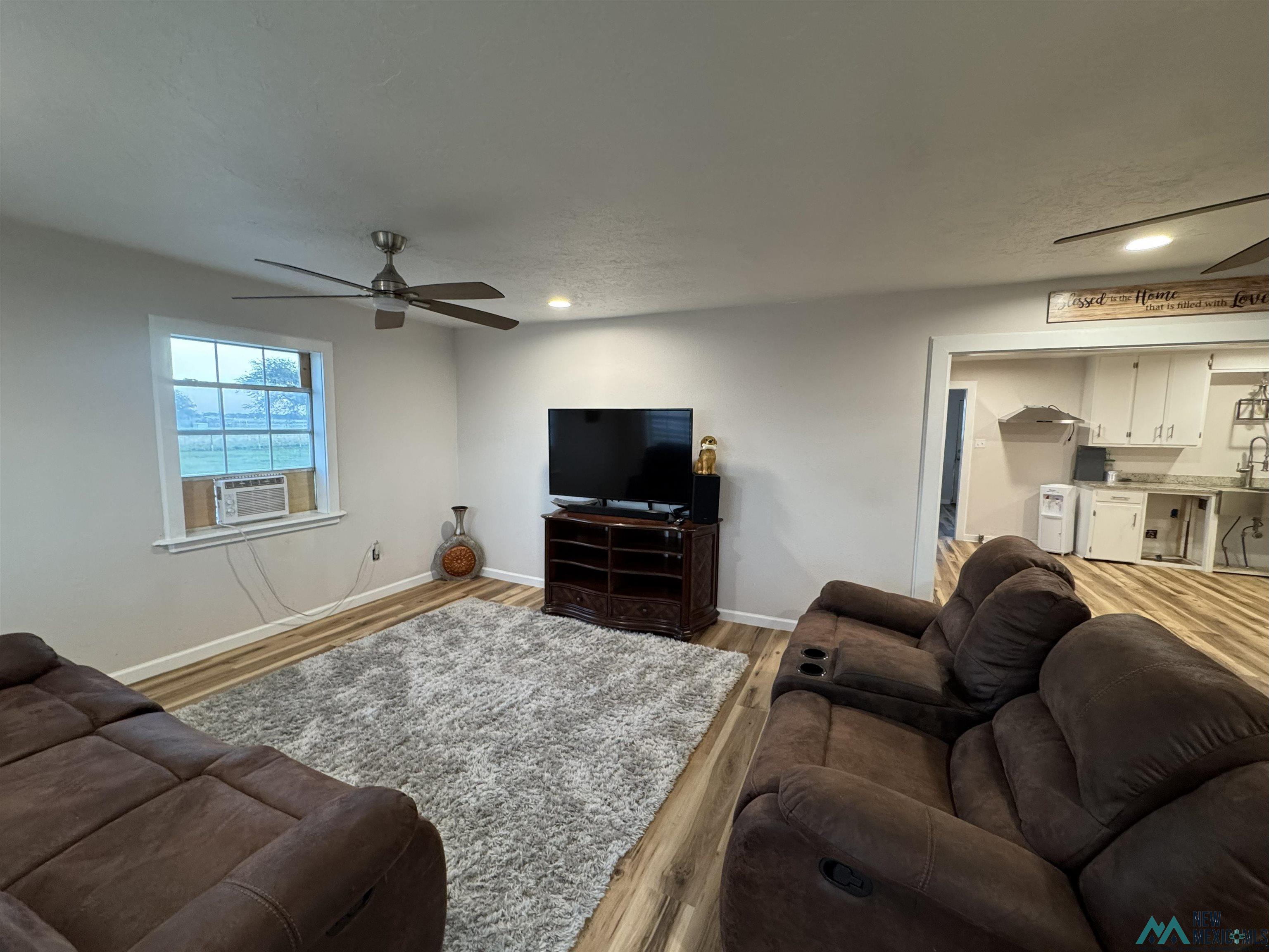 1661 S Roosevelt Road 6 Road