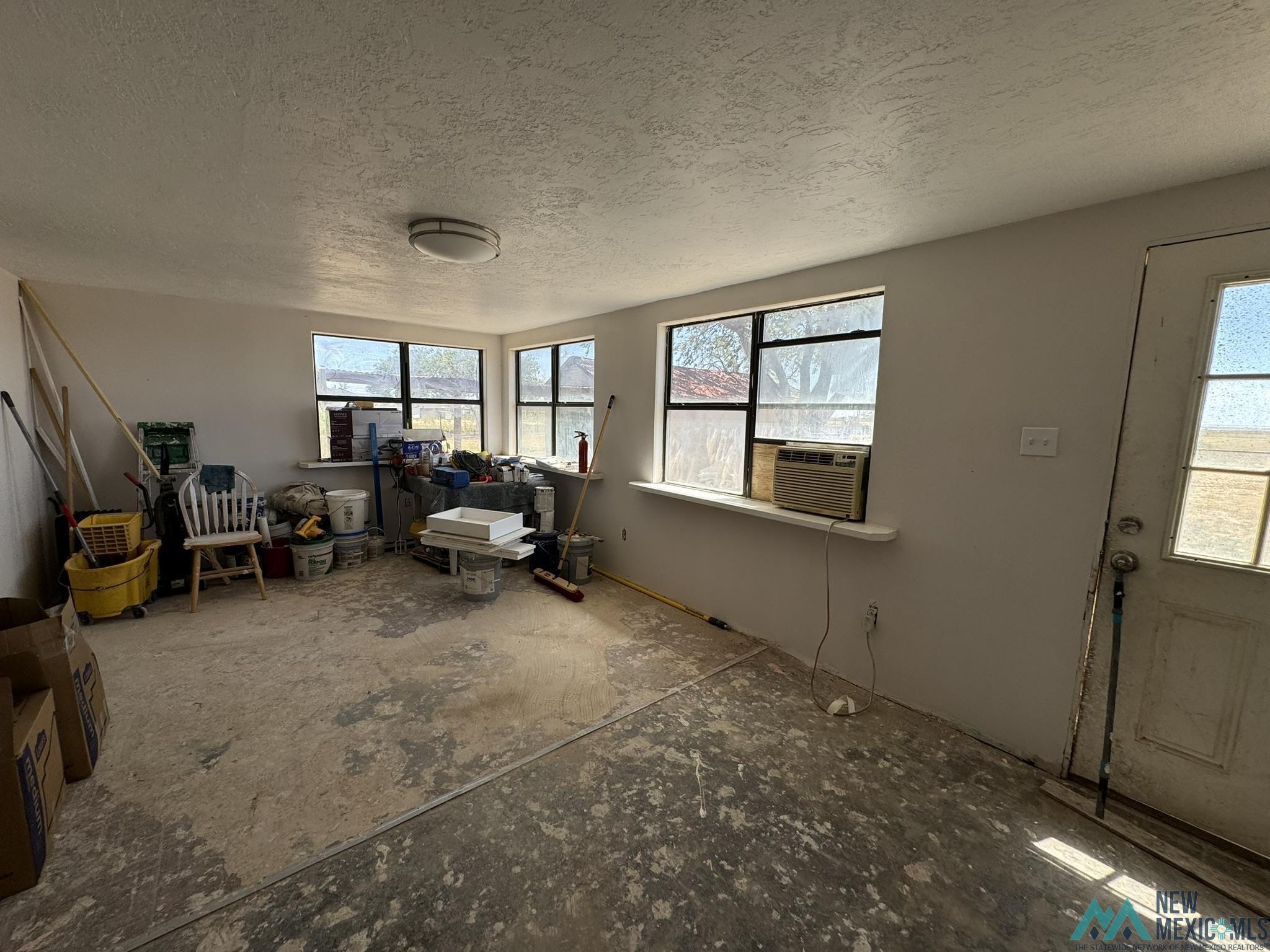 1661 S Roosevelt Road 6 Road