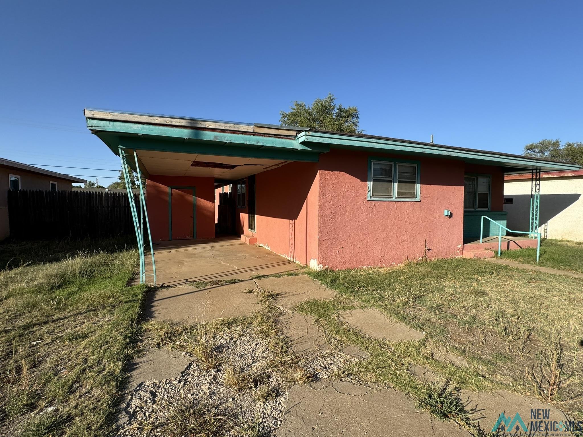 724 Sandia Drive
