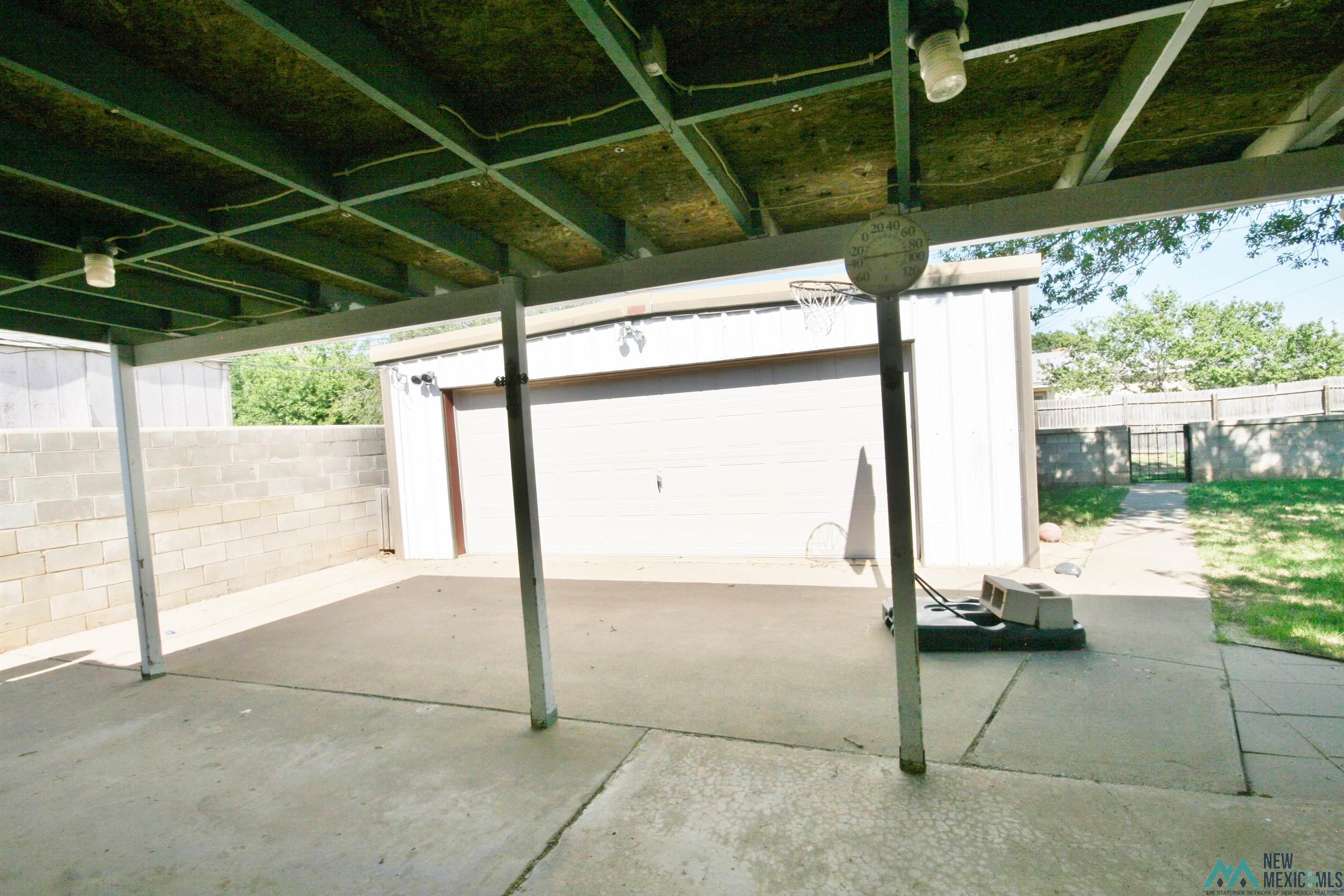 605 Sunland Drive