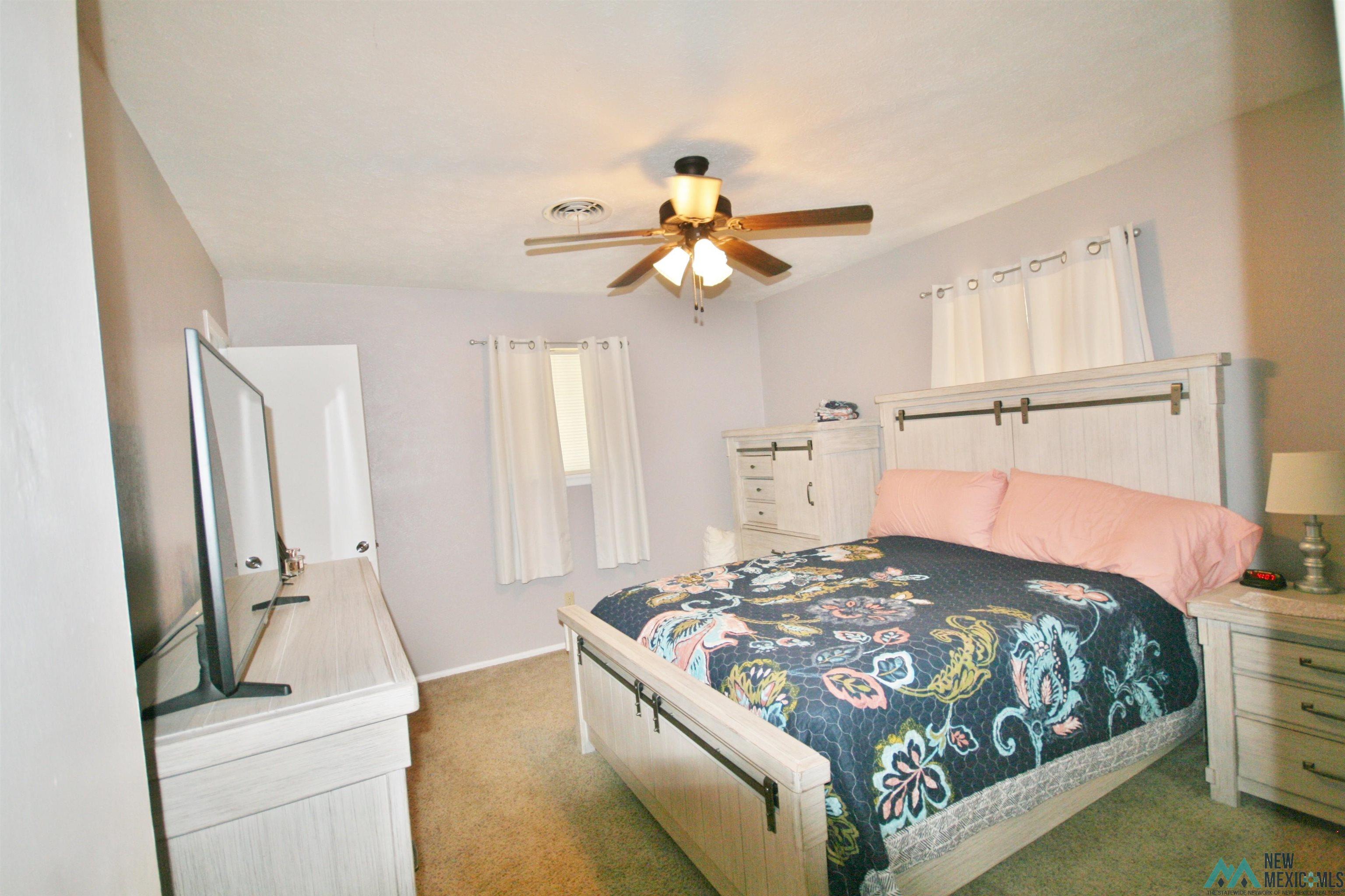 605 Sunland Drive