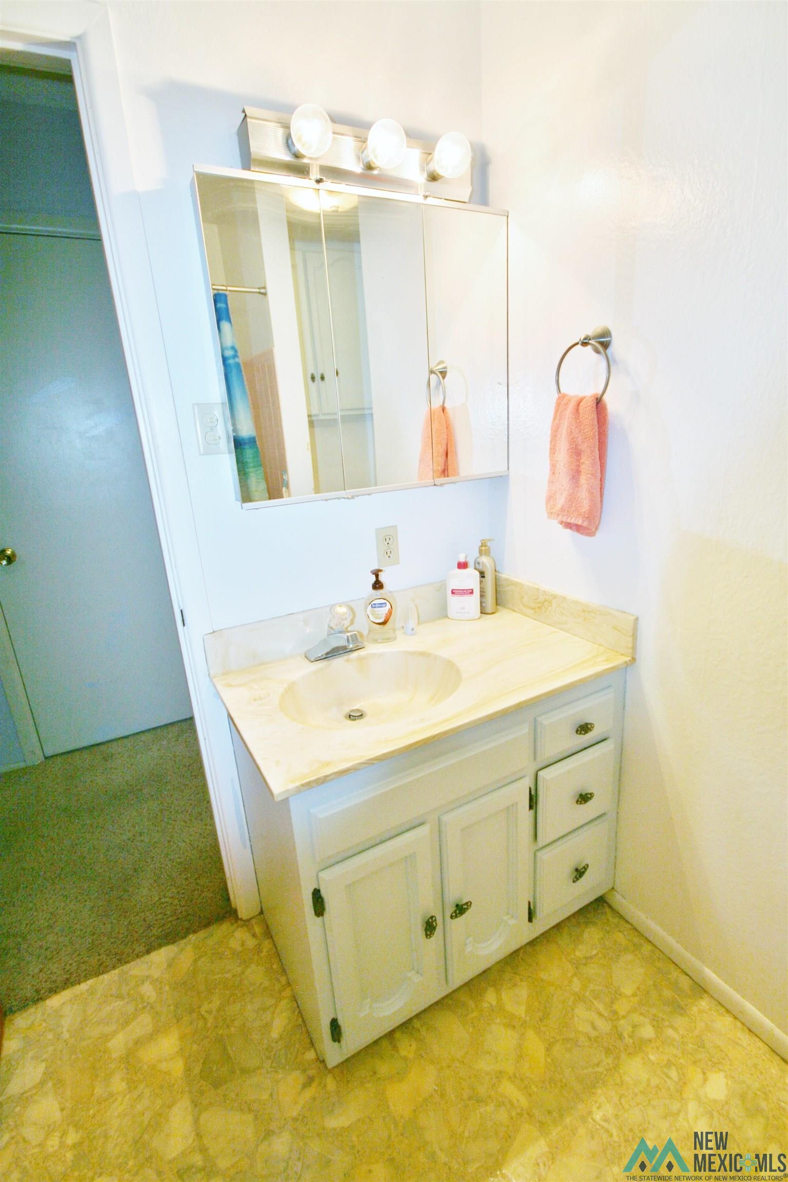 605 Sunland Drive