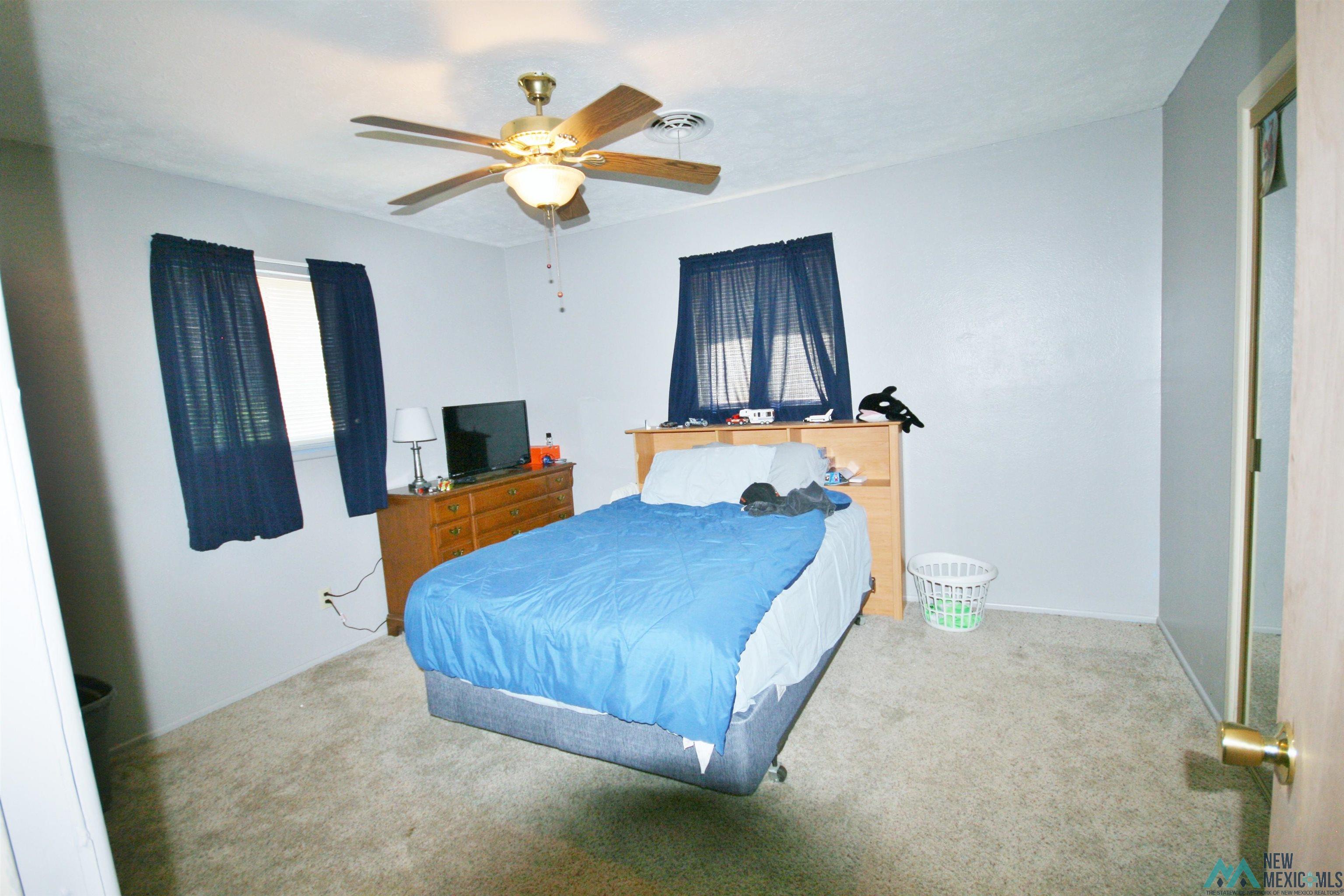 605 Sunland Drive