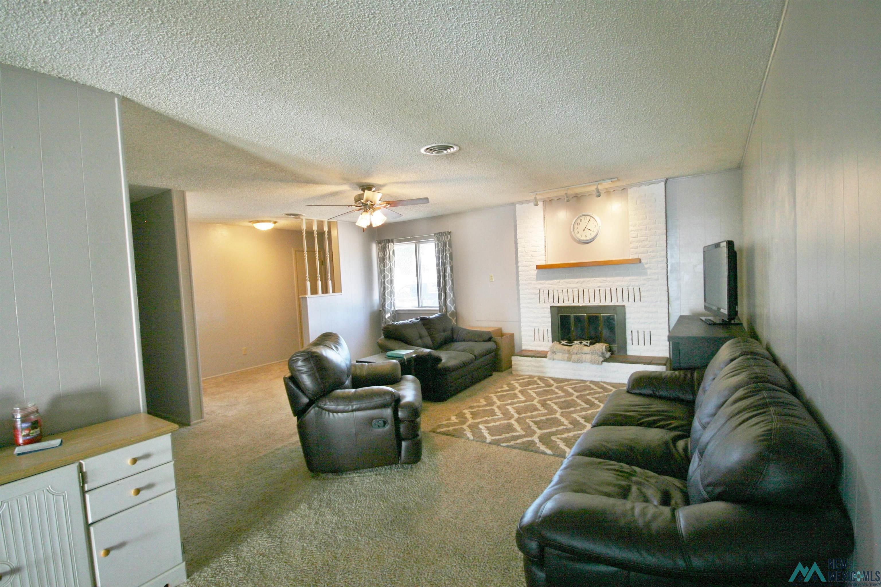 605 Sunland Drive