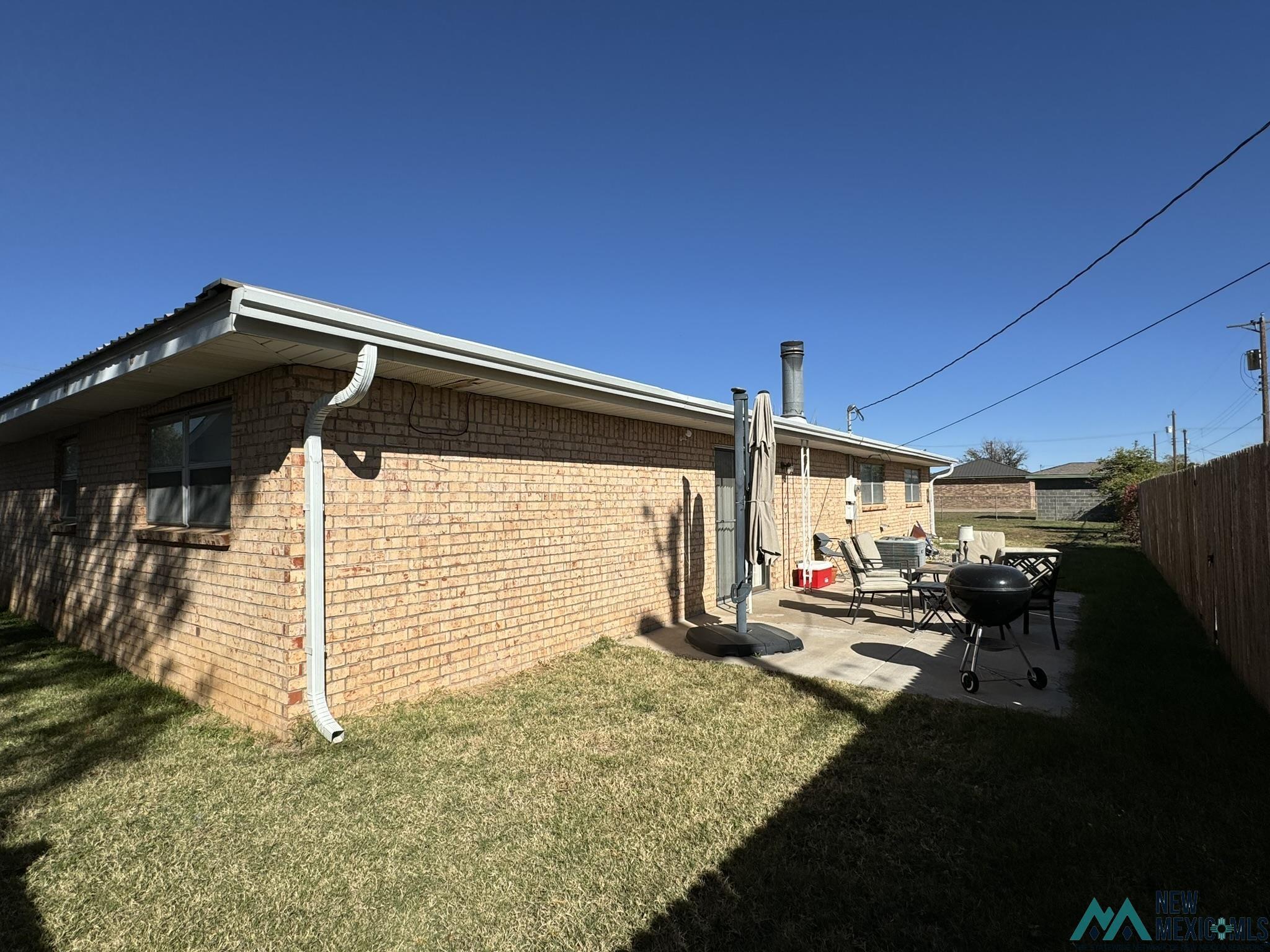 1208 E 3rd Street