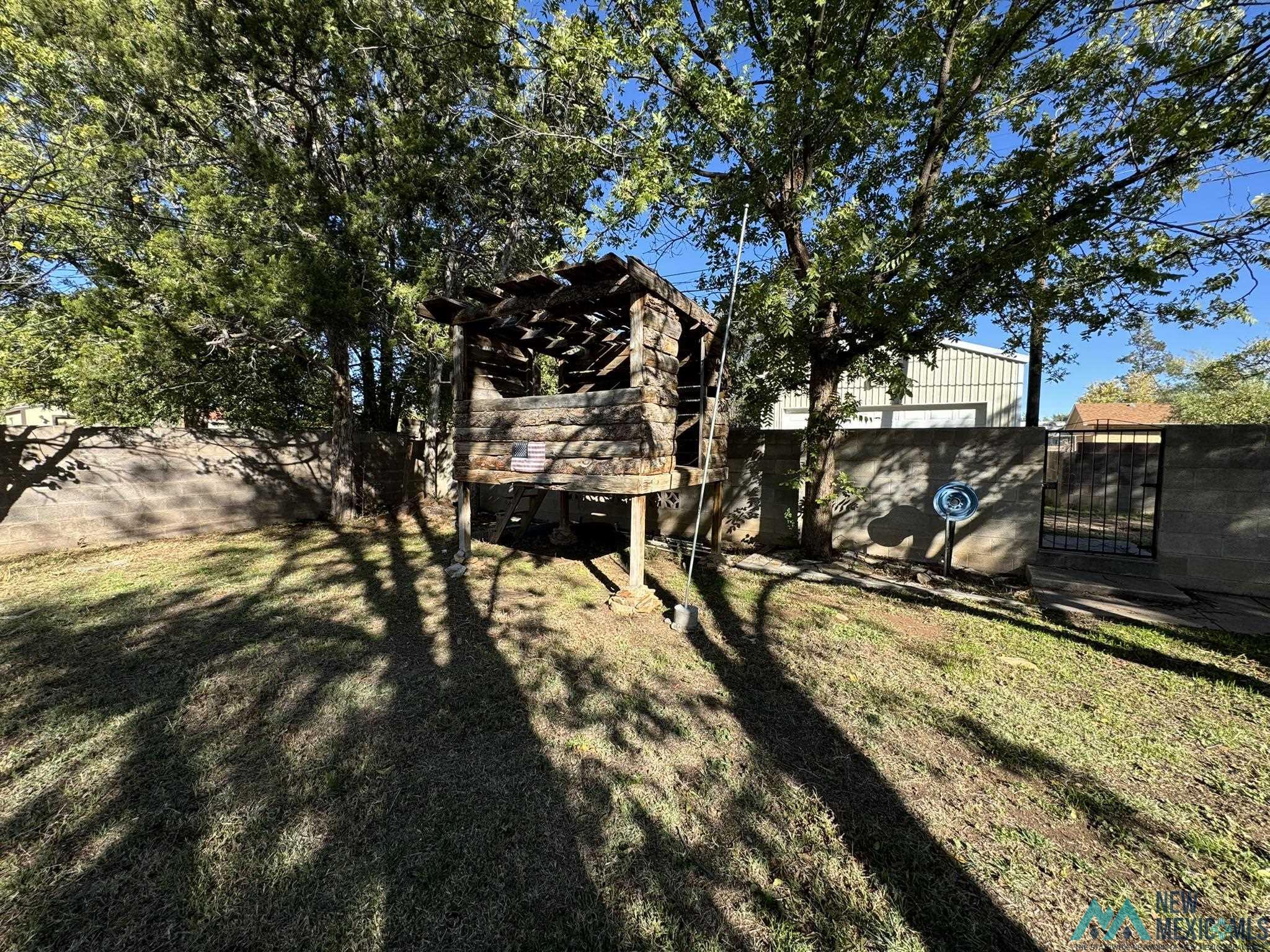2605 Gidding Street