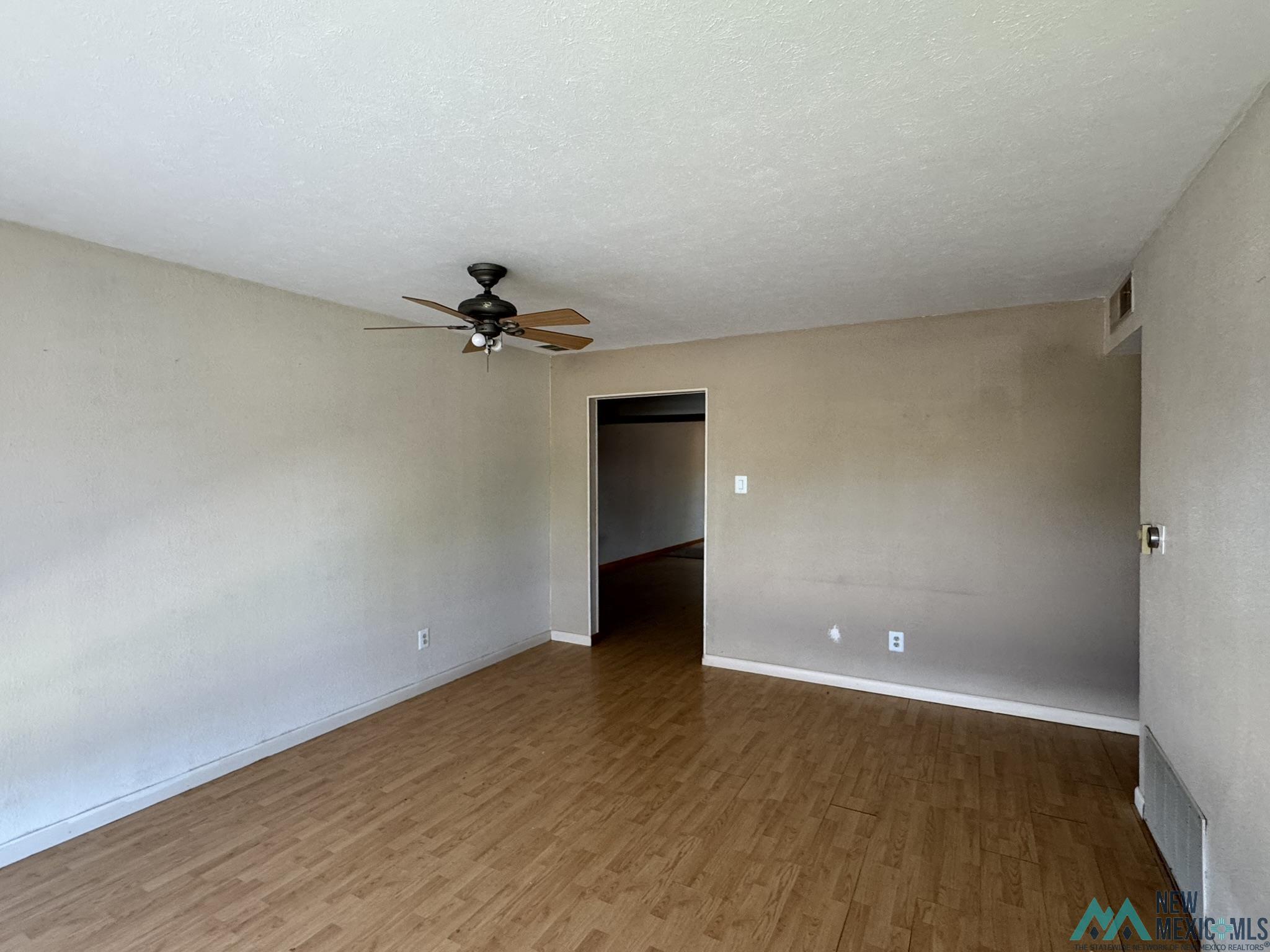 2916 Mandell Circle