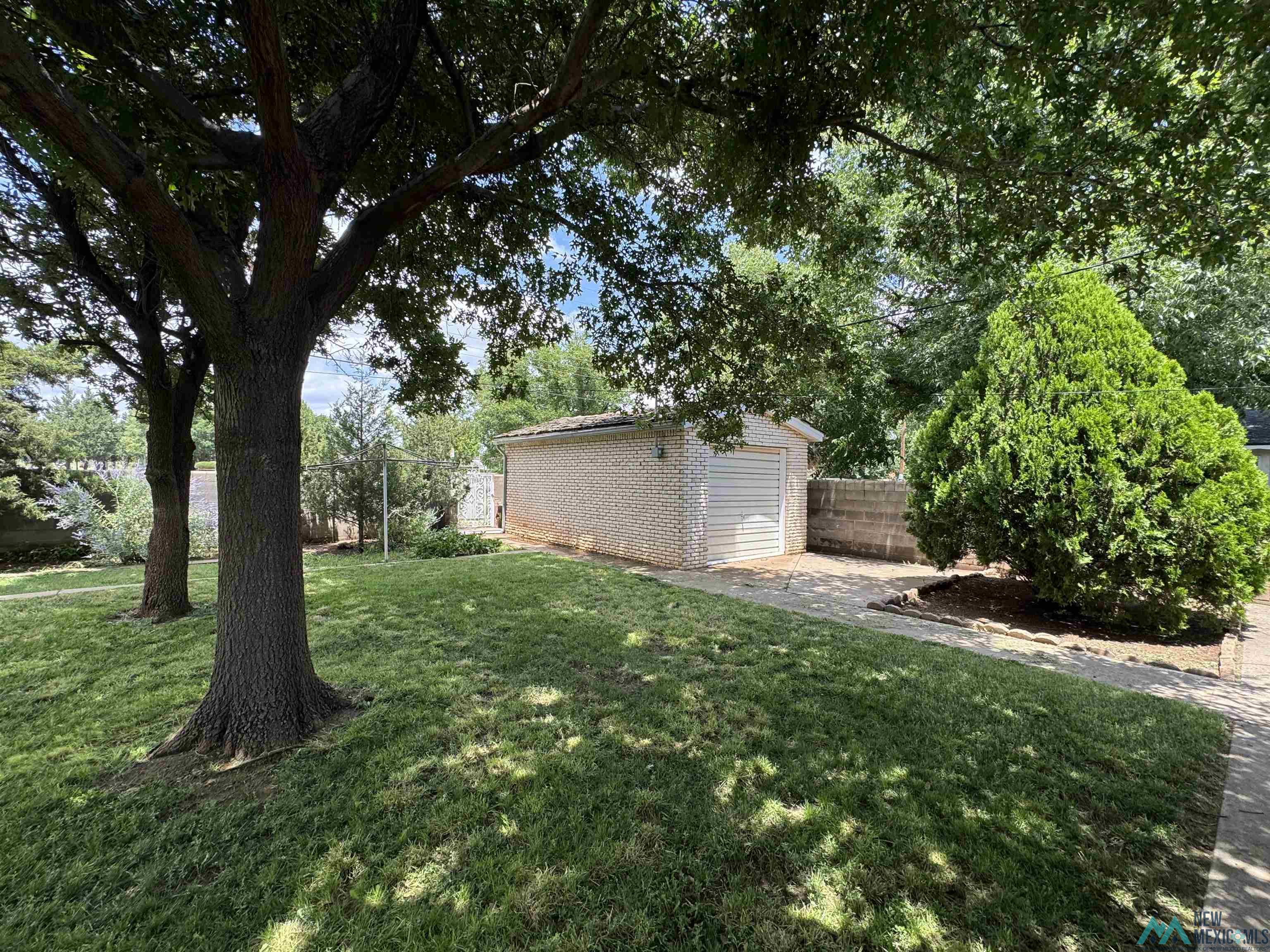 1900 Enloe Drive