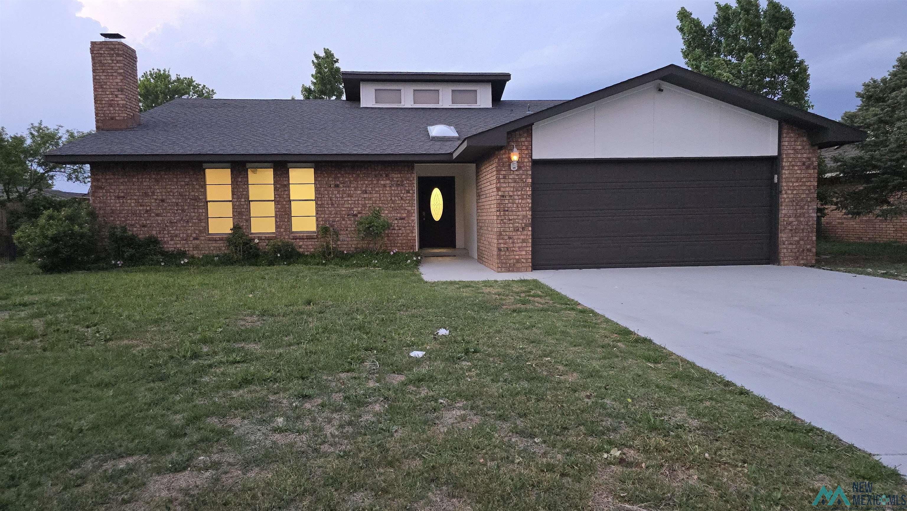 800 Rosewood Drive