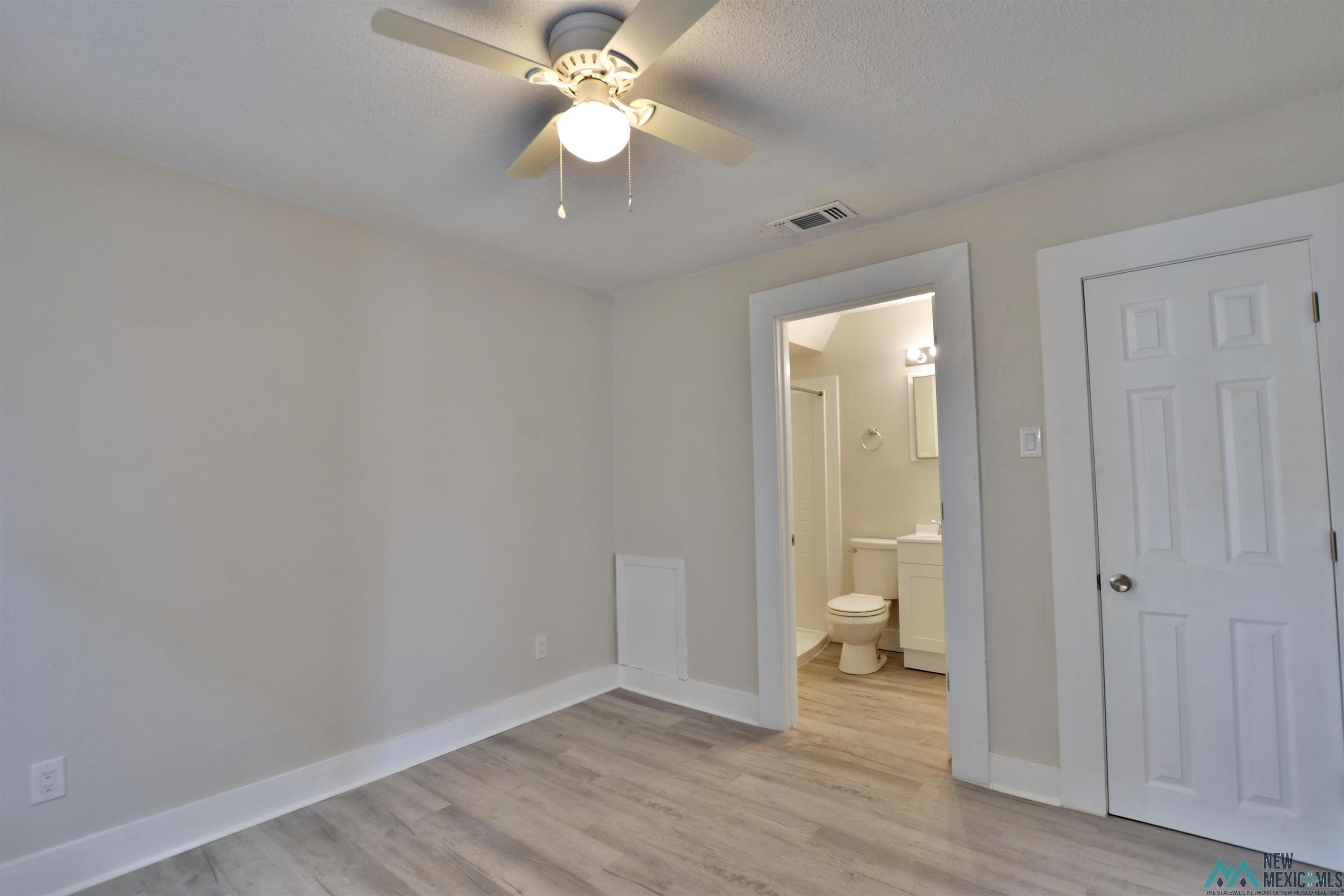 305 and 307 S Ave. D