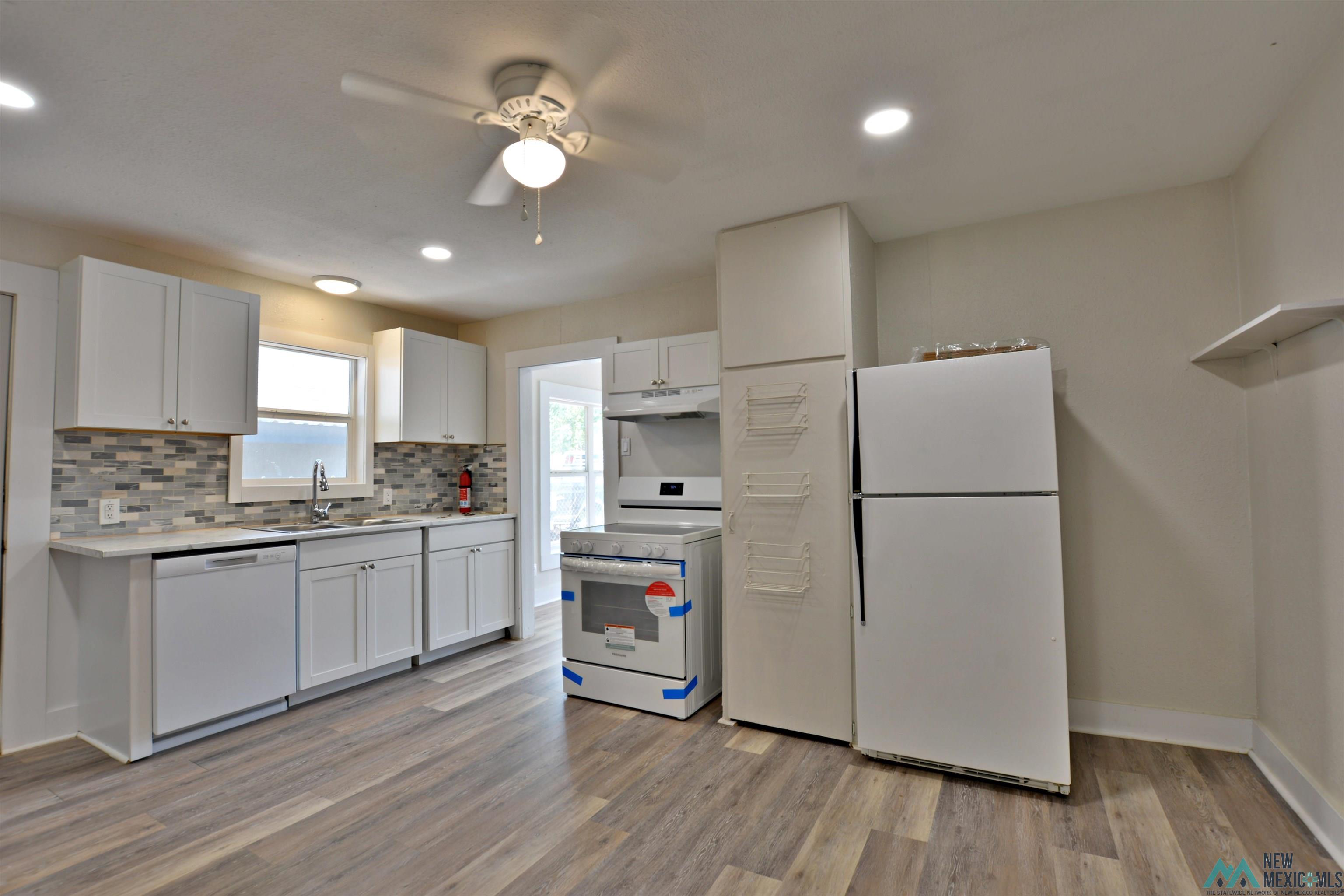 305 and 307 S Ave. D