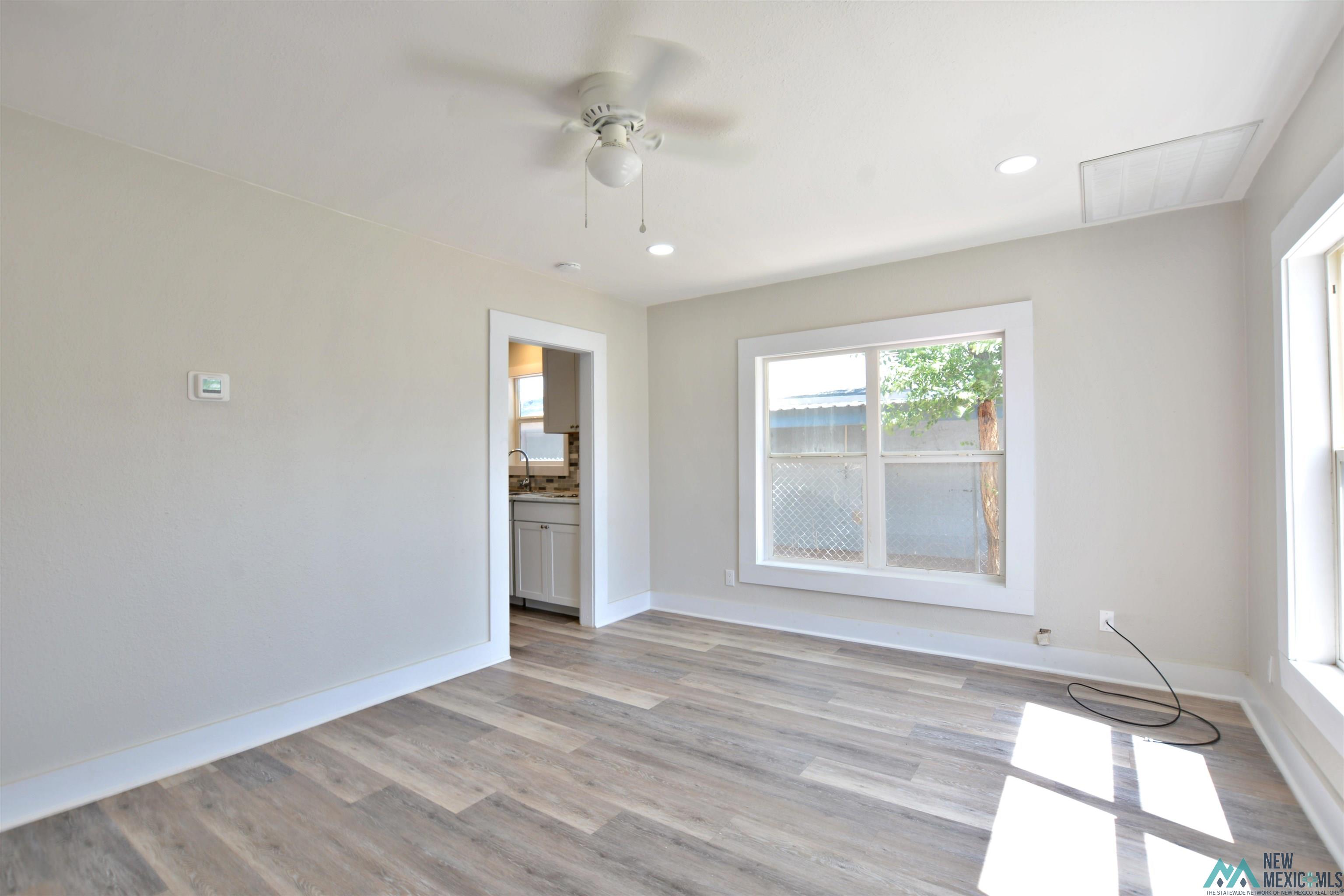 305 and 307 S Ave. D