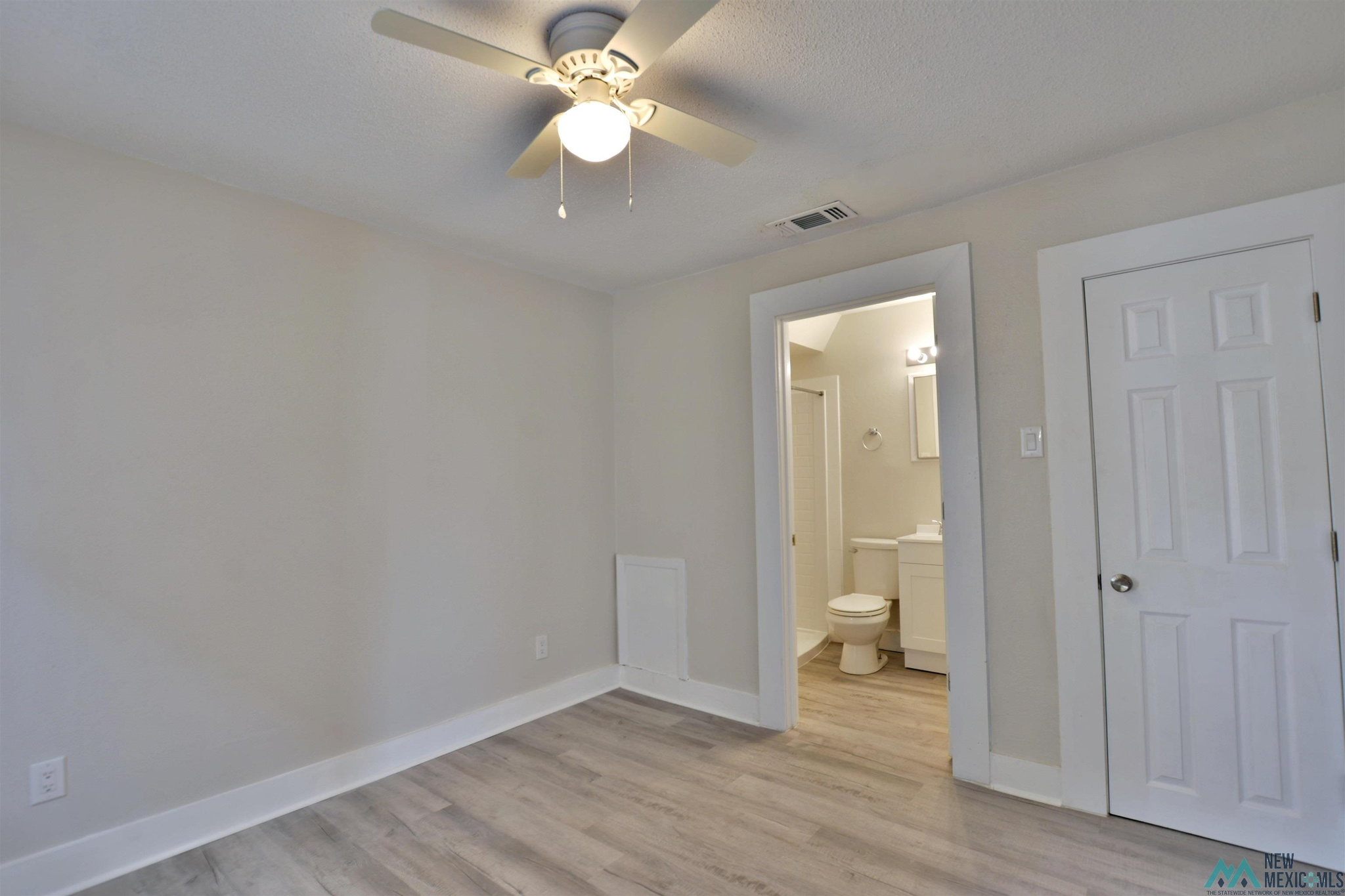 305 and 307 S Ave. D