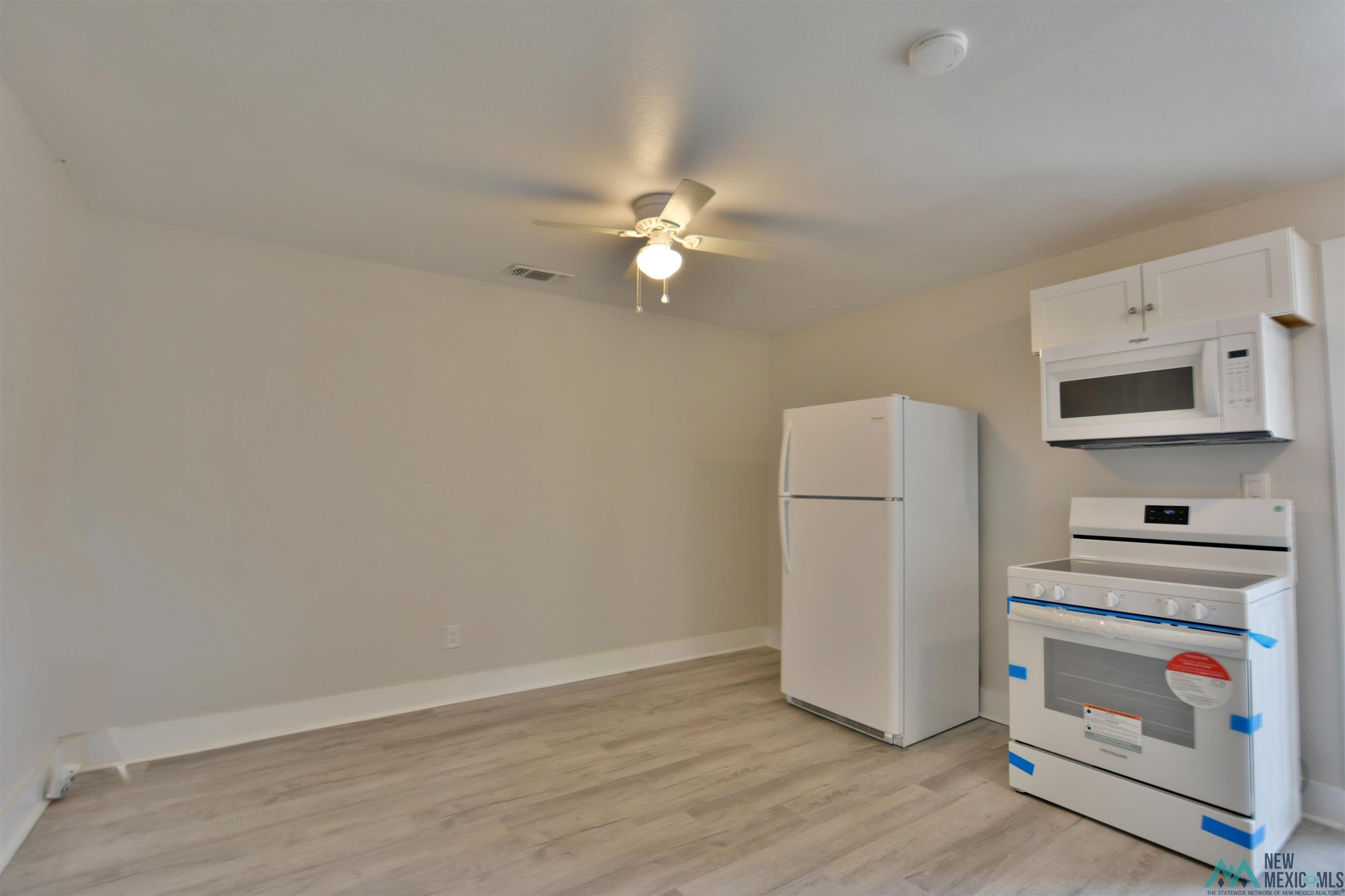 305 and 307 S Ave. D