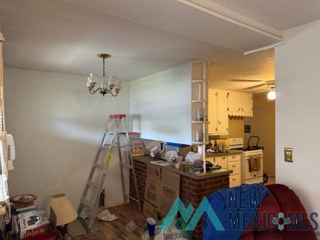 528 W 16th Lane
